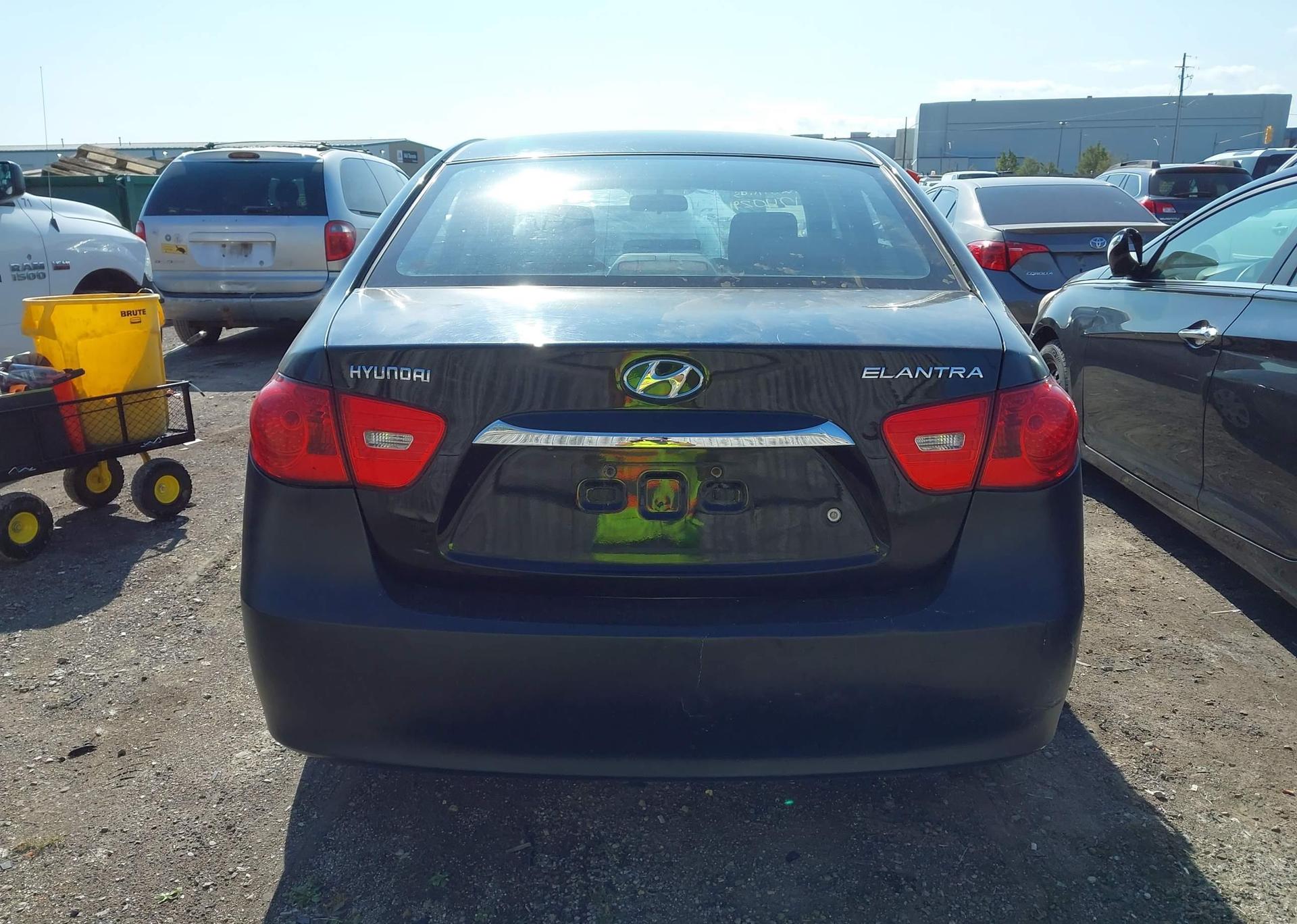 2010 HYUNDAI ELANTRA BLUE