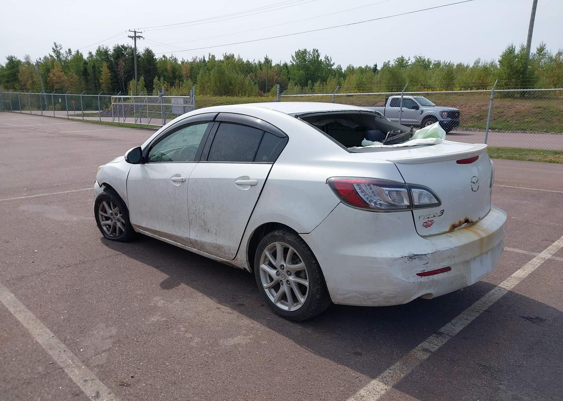 2012 MAZDA 3 S