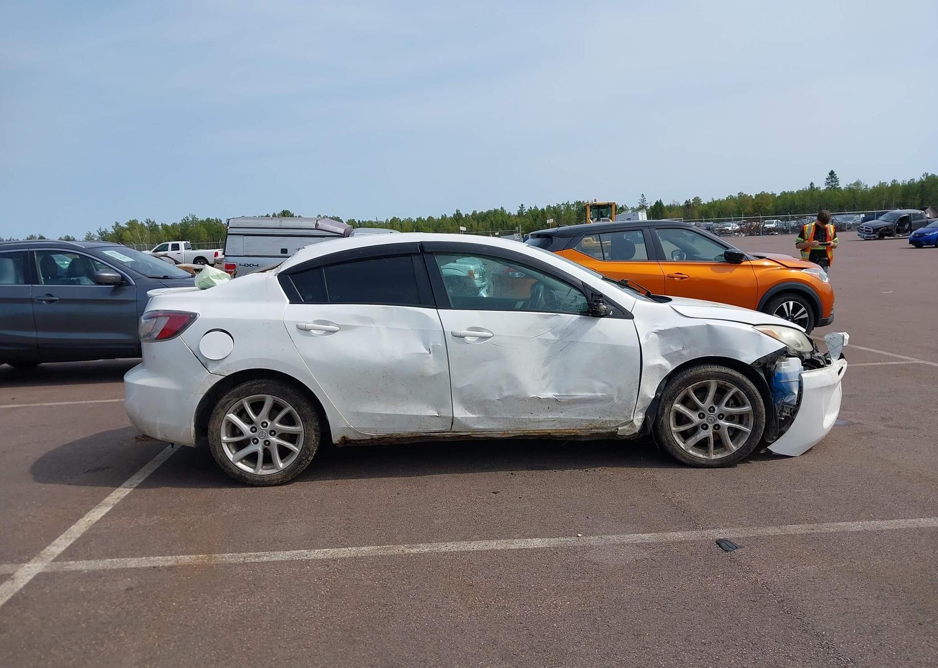 2012 MAZDA 3 S