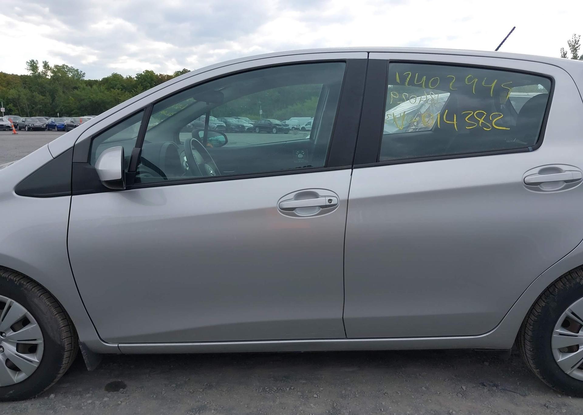 2014 TOYOTA YARIS