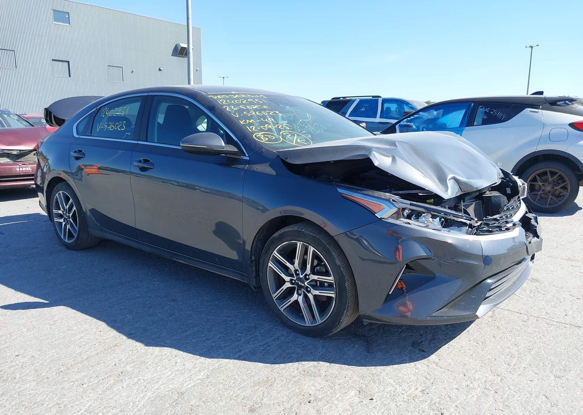 2023 KIA FORTE EX