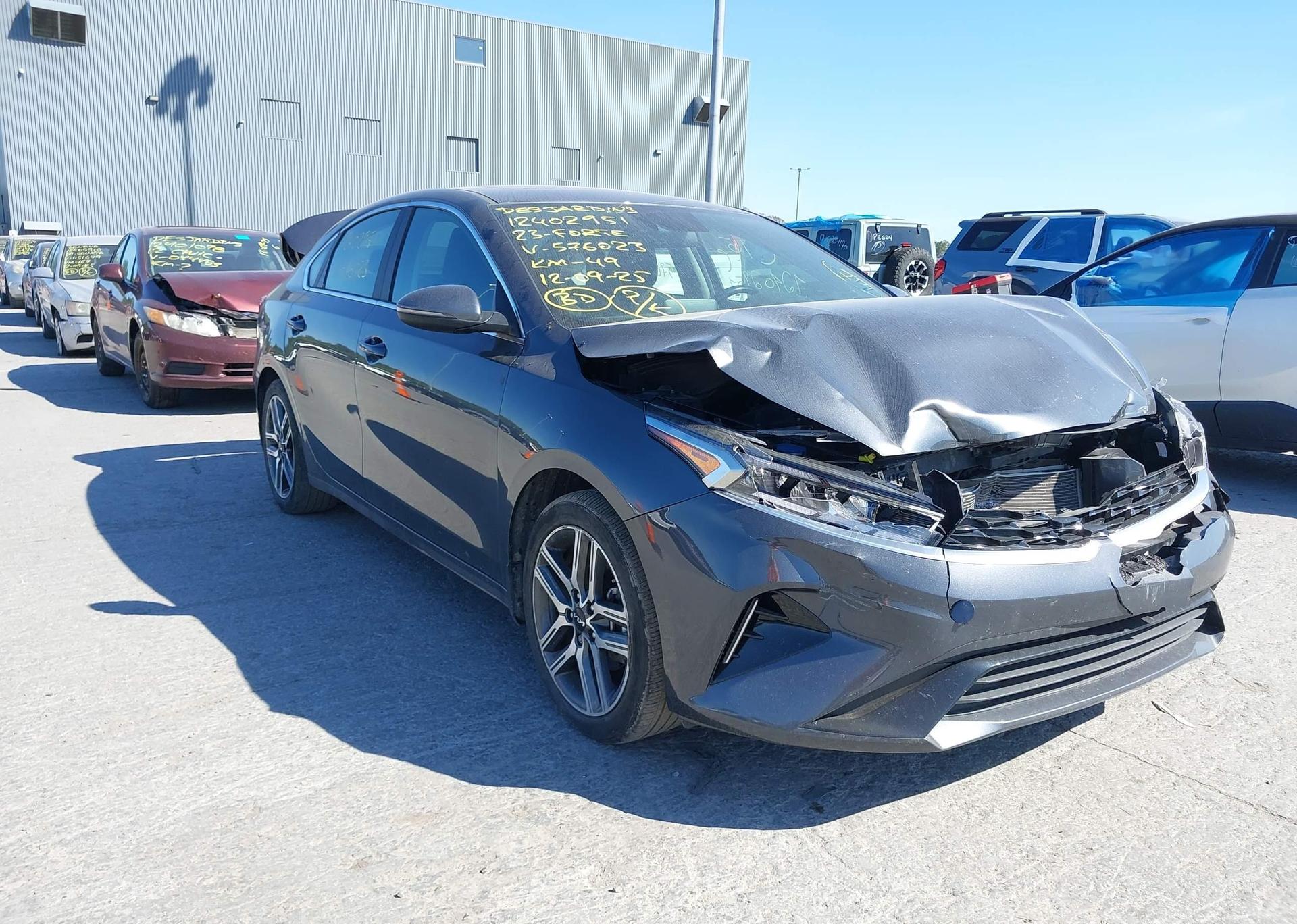 2023 KIA FORTE EX