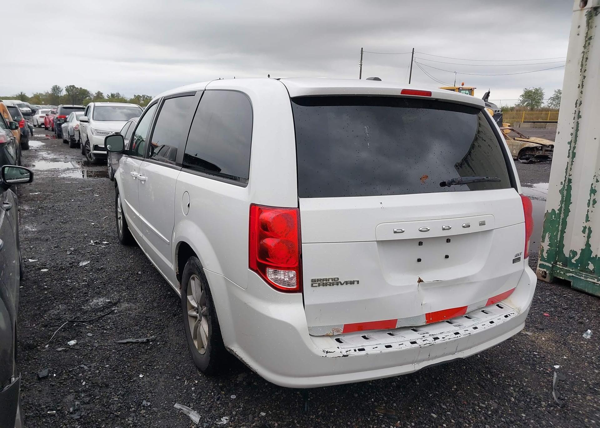 2014 DODGE GRAND CARAVAN SE
