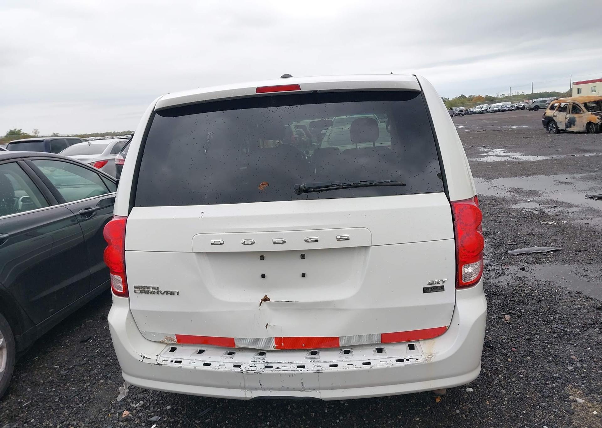 2014 DODGE GRAND CARAVAN SE