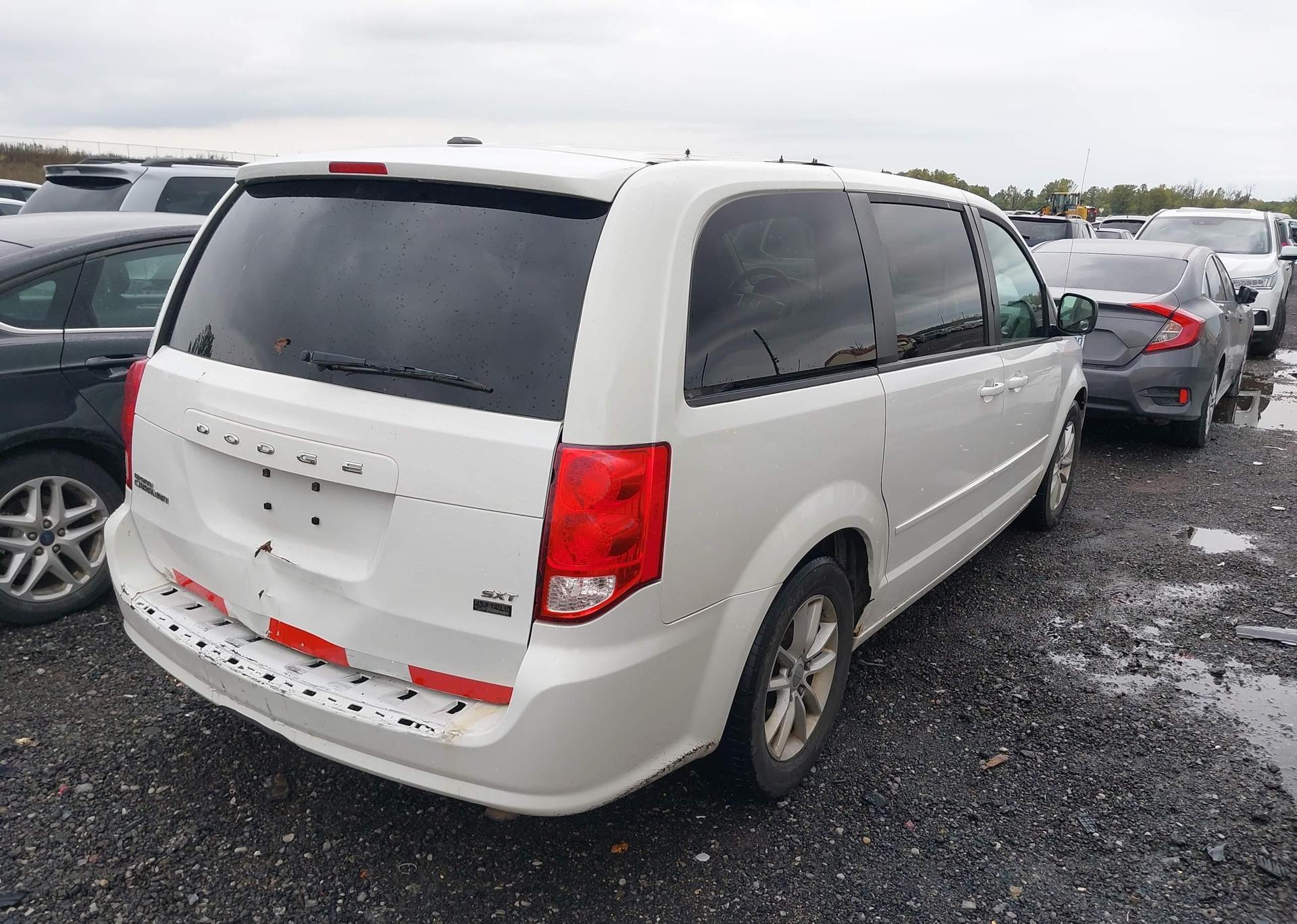 2014 DODGE GRAND CARAVAN SE