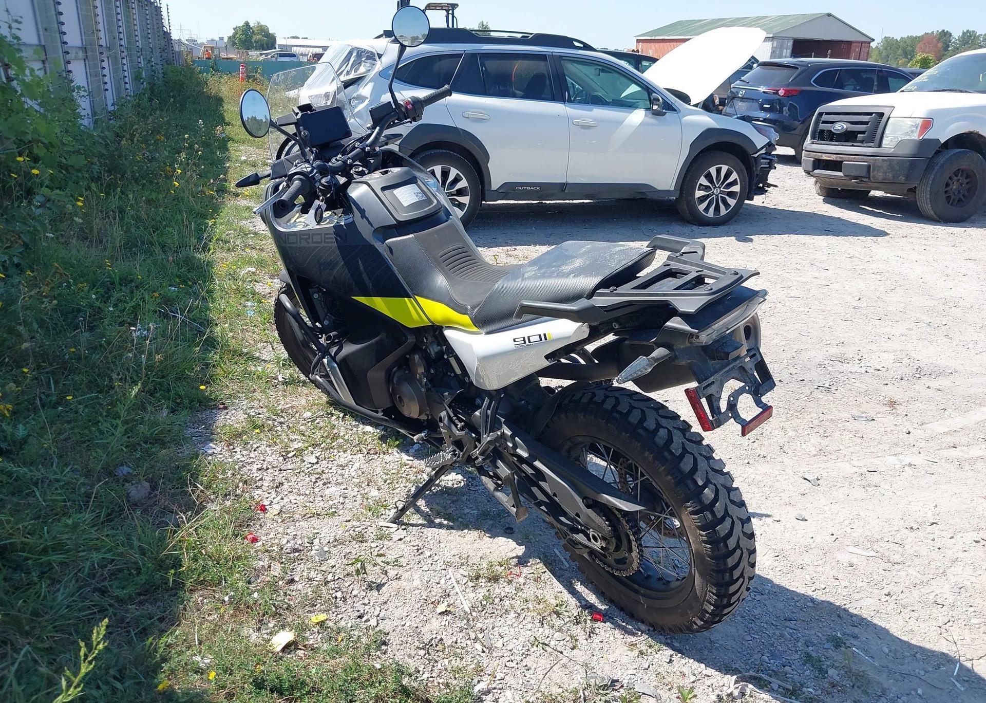 2023 HUSQVARNA NORDEN 901