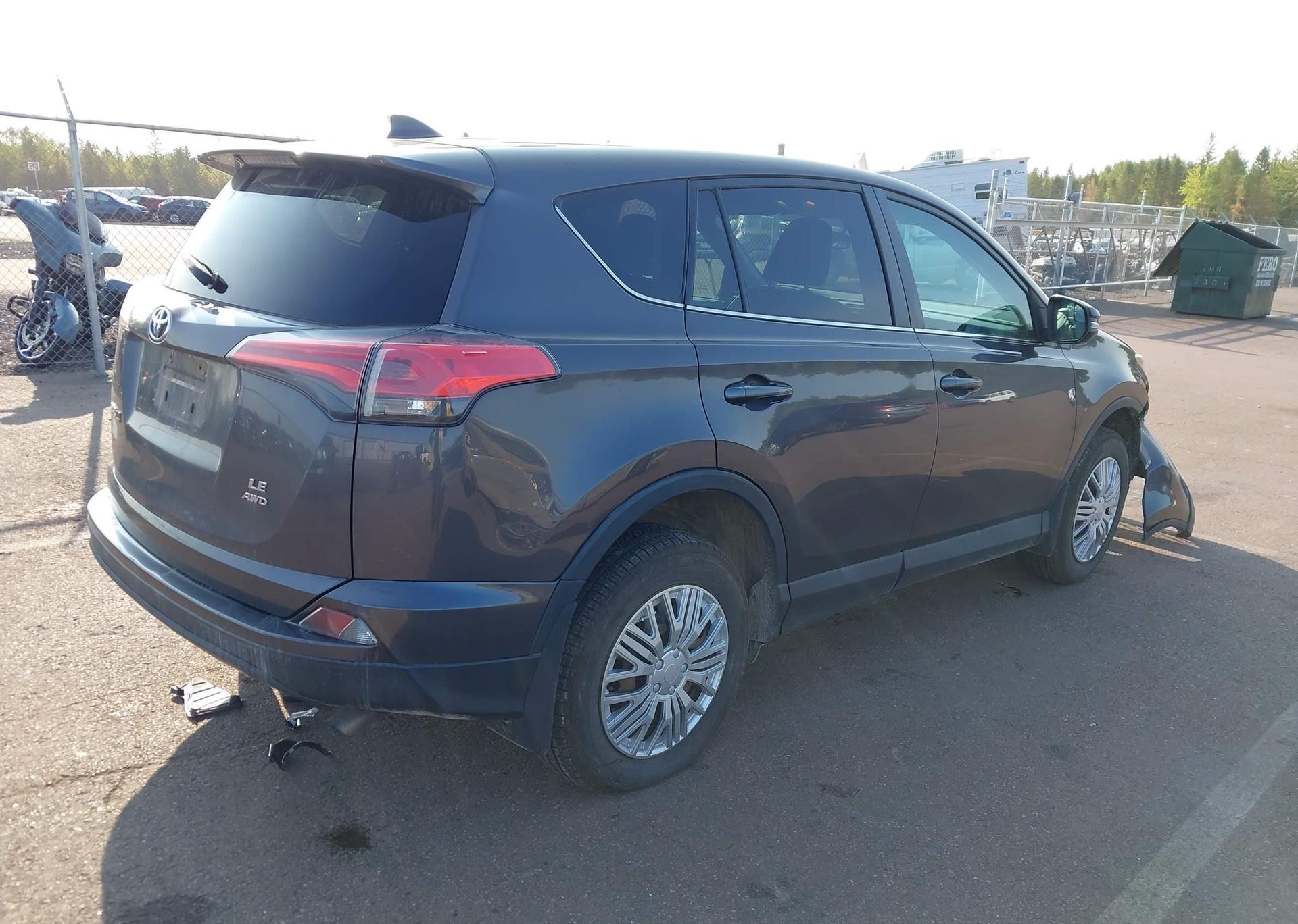 2016 TOYOTA RAV4 LE