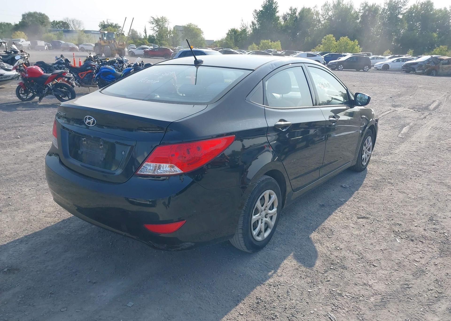 2014 HYUNDAI ACCENT