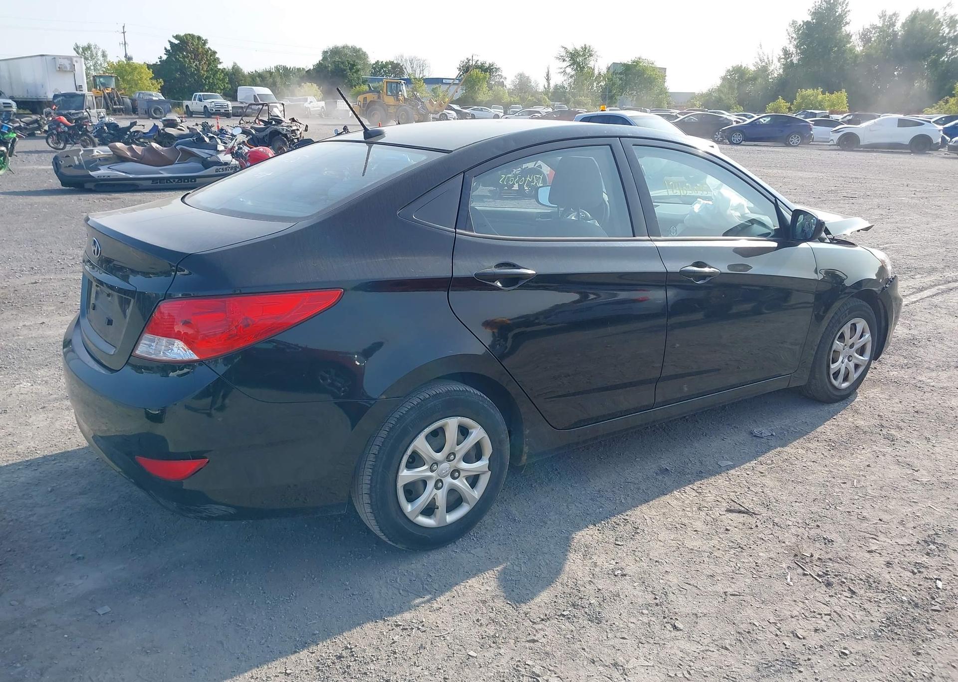 2014 HYUNDAI ACCENT
