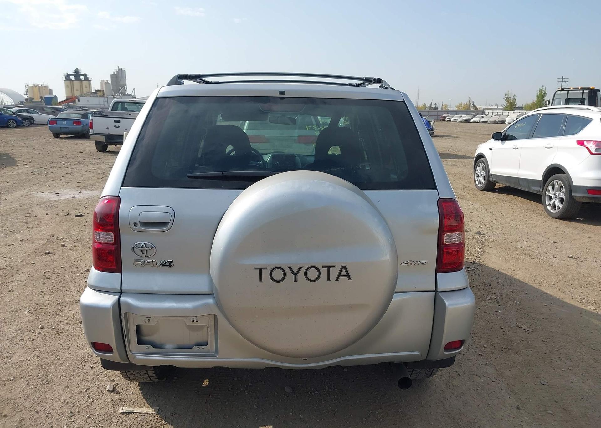 2004 TOYOTA RAV4
