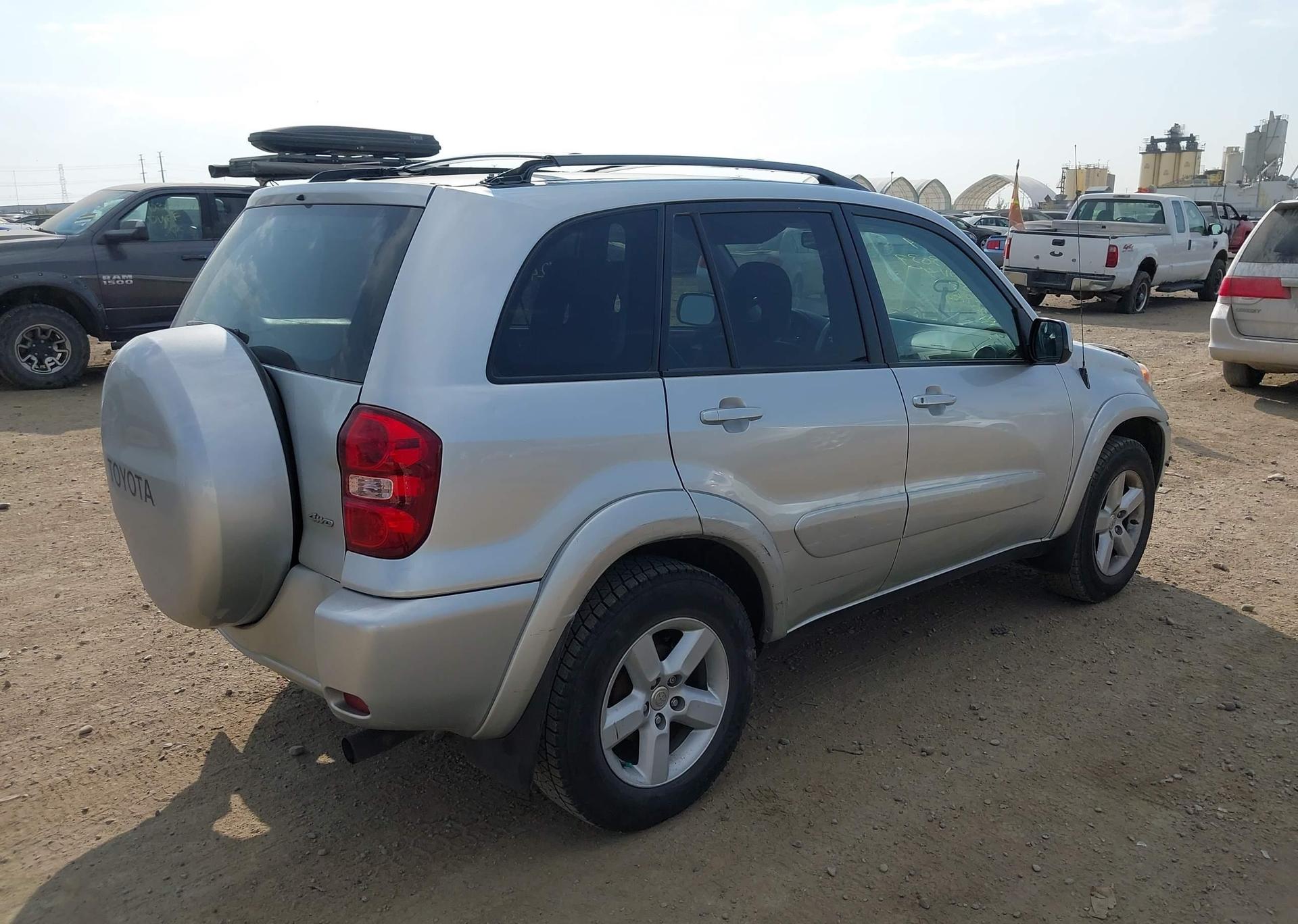 2004 TOYOTA RAV4