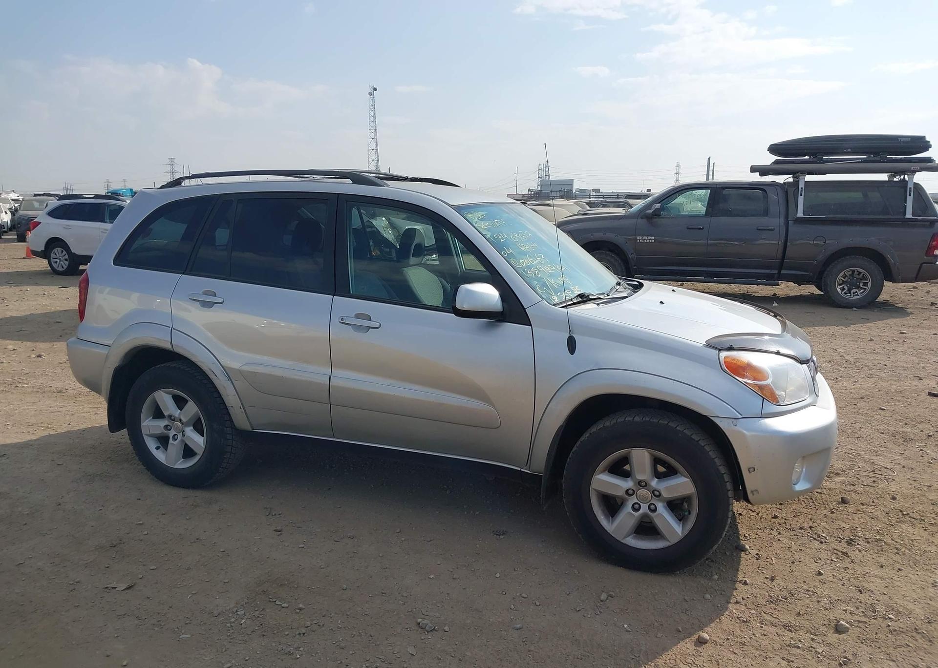 2004 TOYOTA RAV4