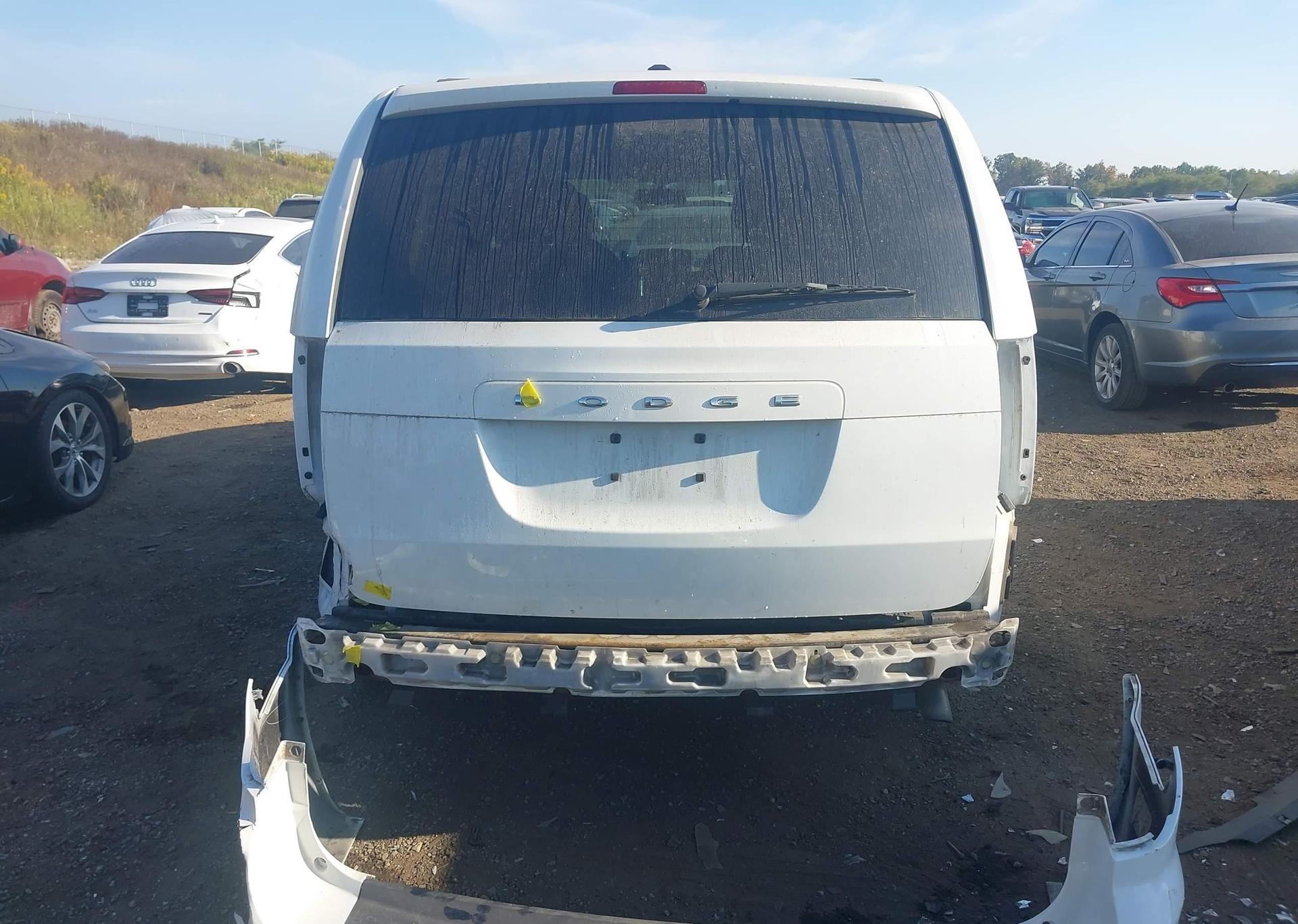 2016 DODGE GRAND CARAVAN SE