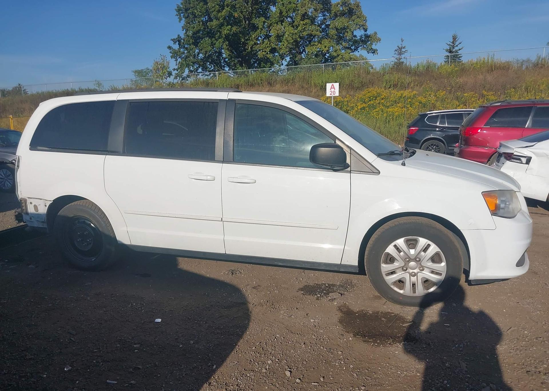 2016 DODGE GRAND CARAVAN SE