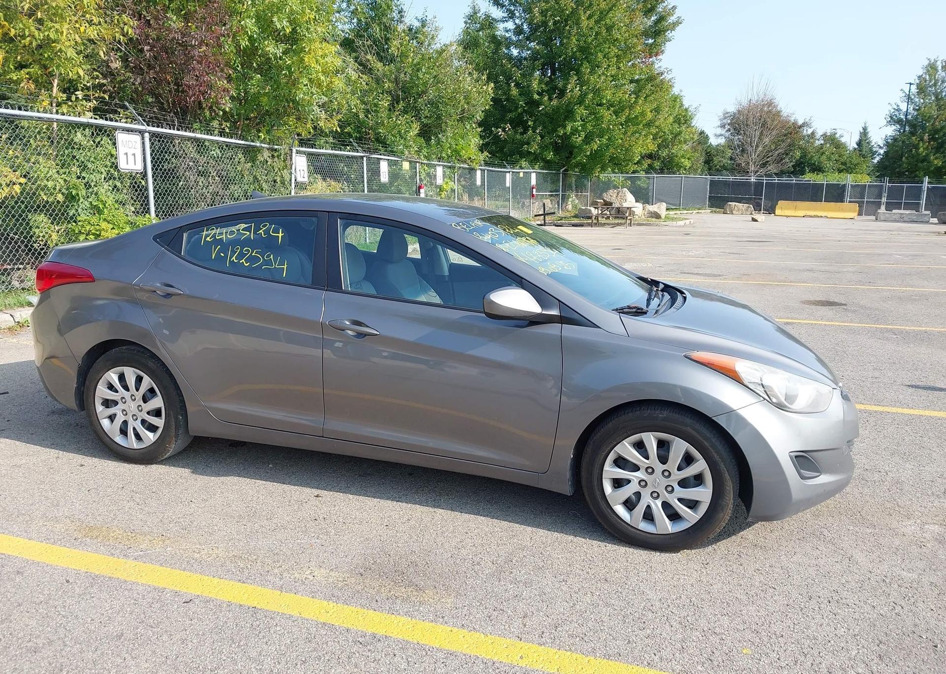 2012 HYUNDAI ELANTRA