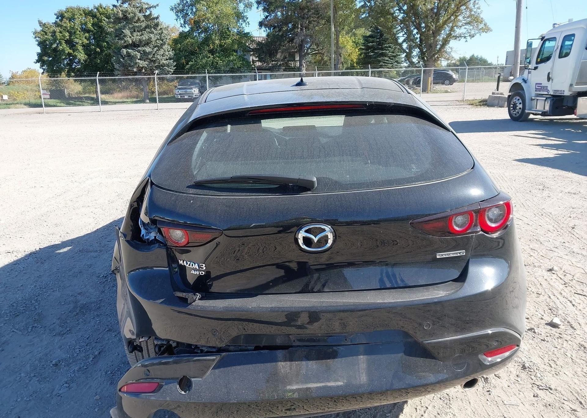2024 MAZDA 3 PREMIUM