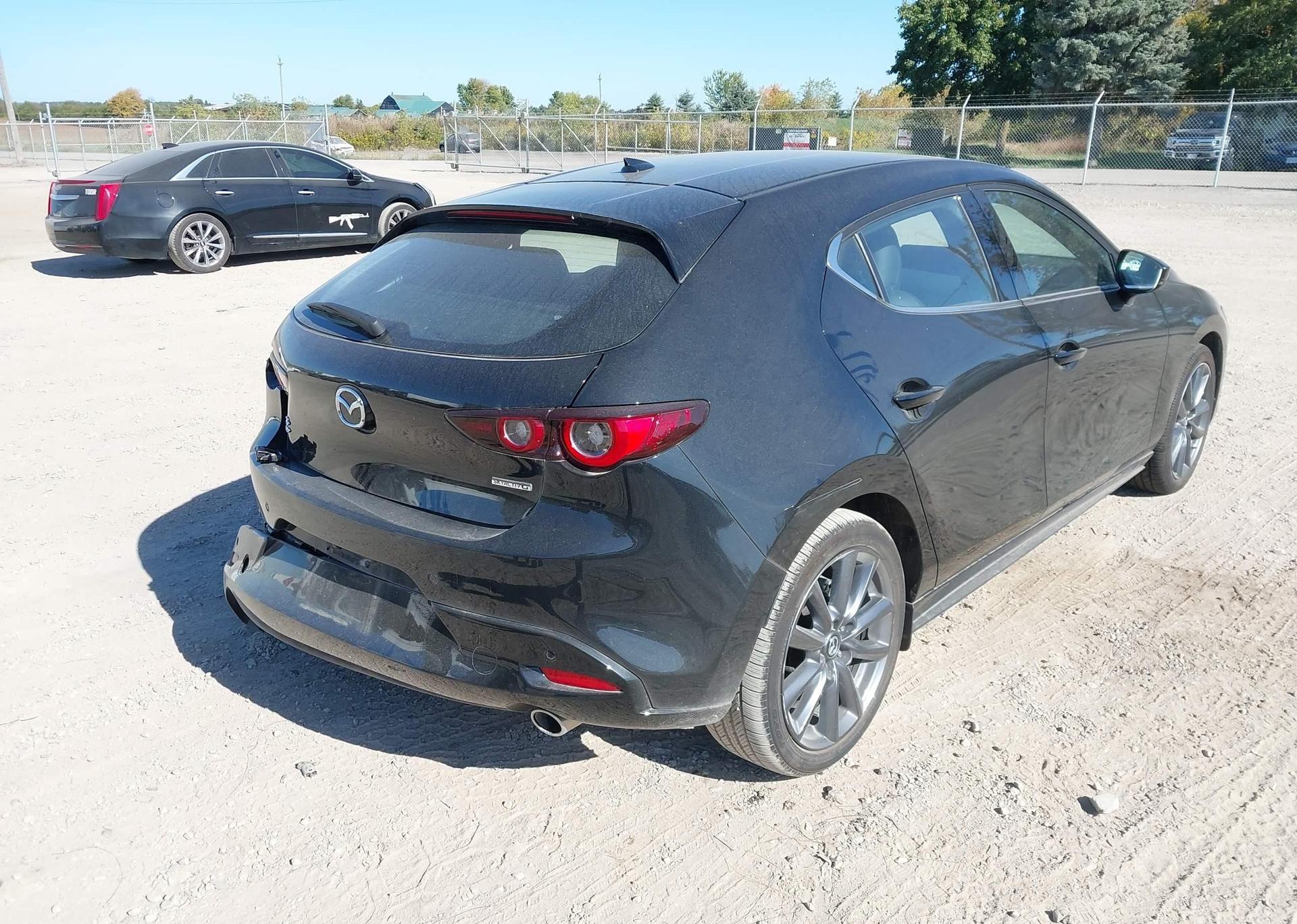 2024 MAZDA 3 PREMIUM
