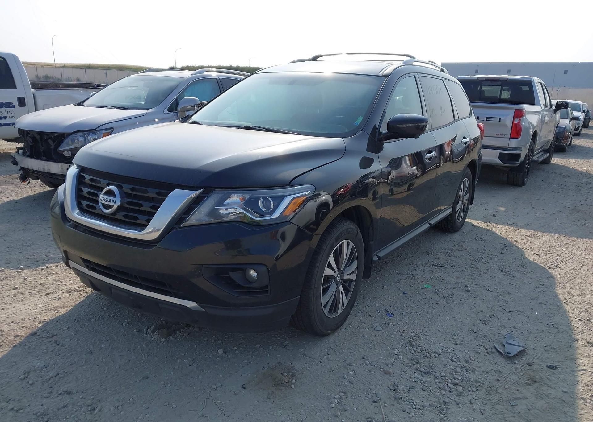 2017 NISSAN PATHFINDER PLATINUM