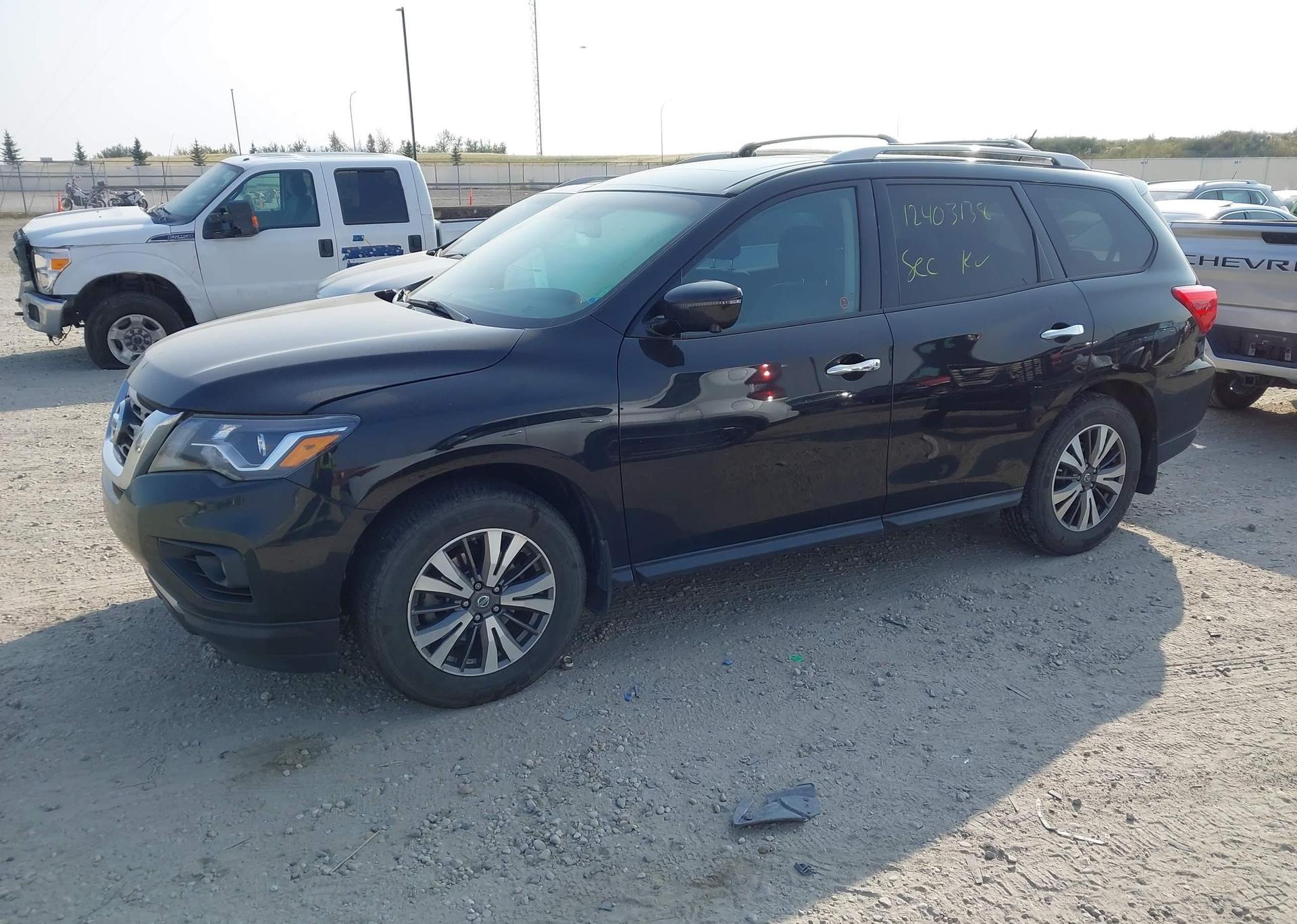 2017 NISSAN PATHFINDER PLATINUM