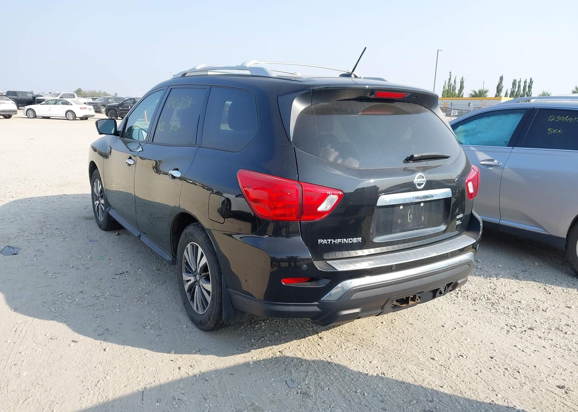 2017 NISSAN PATHFINDER PLATINUM