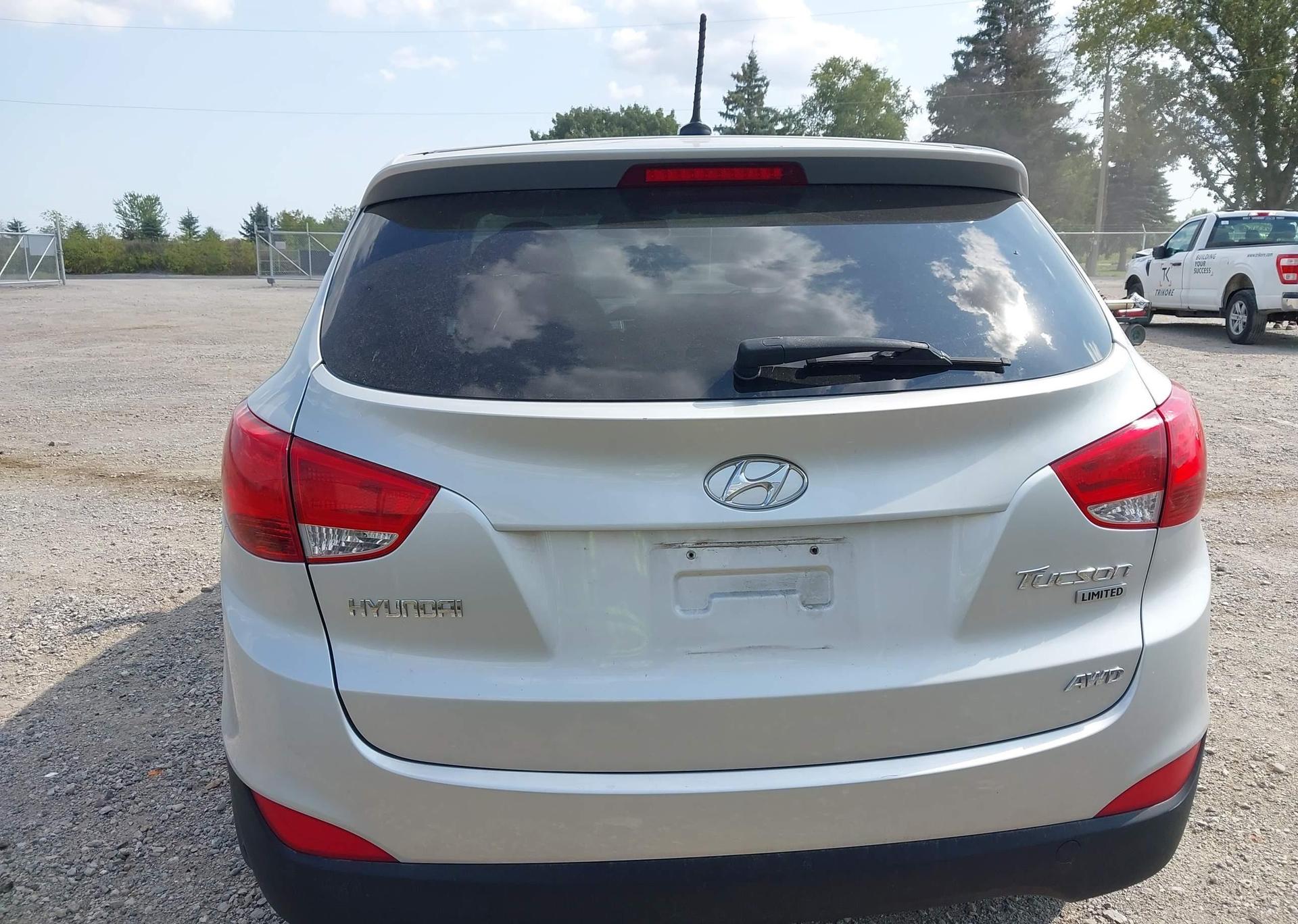 2011 HYUNDAI TUCSON GLS