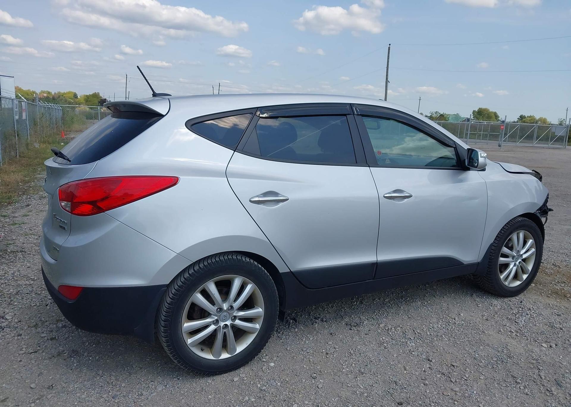 2011 HYUNDAI TUCSON GLS