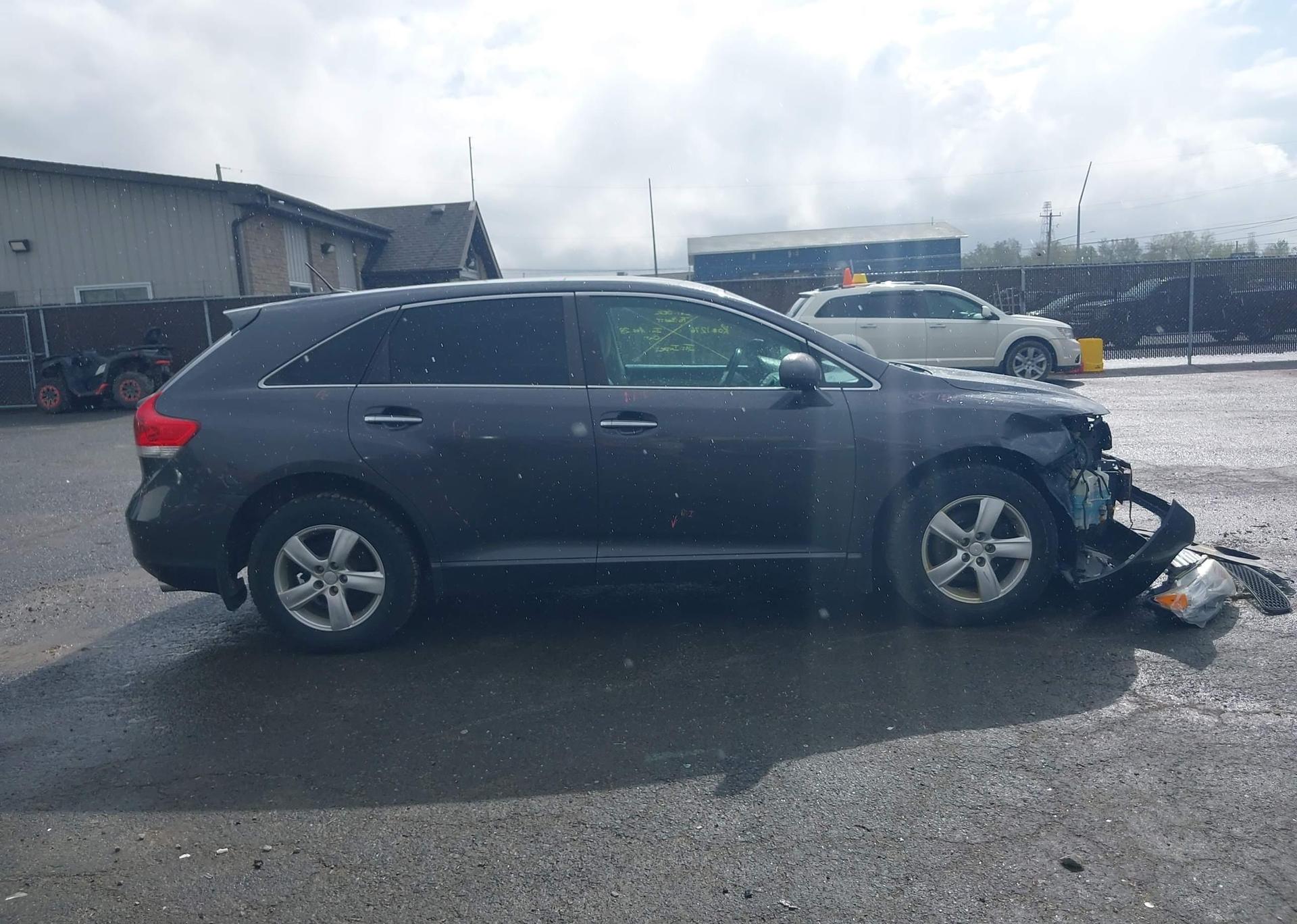 2011 TOYOTA VENZA