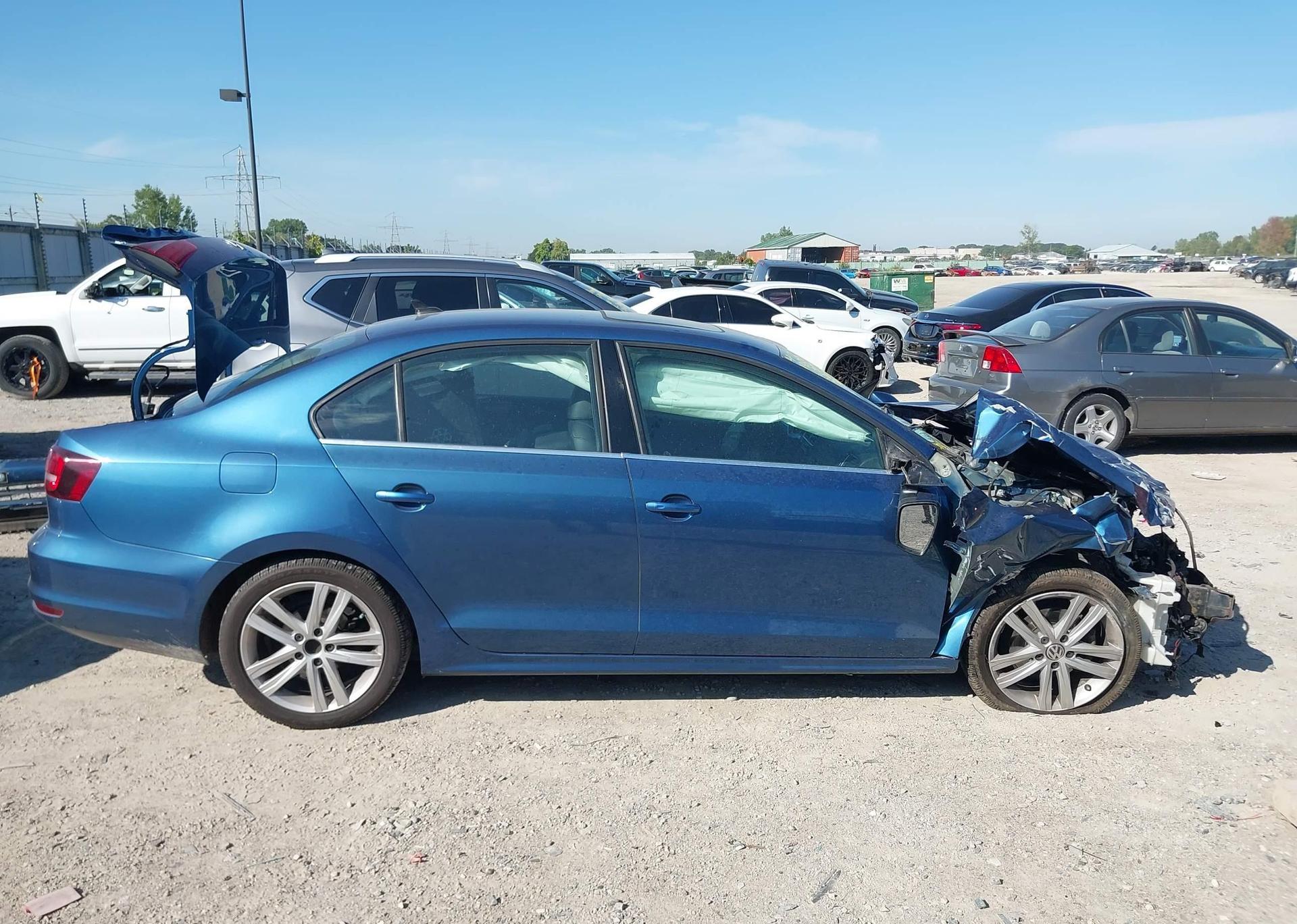 2016 VOLKSWAGEN JETTA SEL