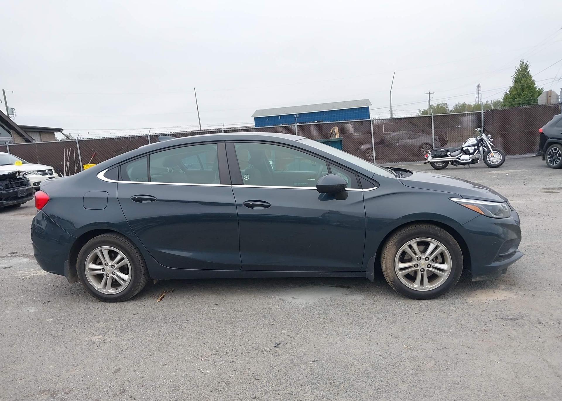 2018 CHEVROLET CRUZE LT AUTO