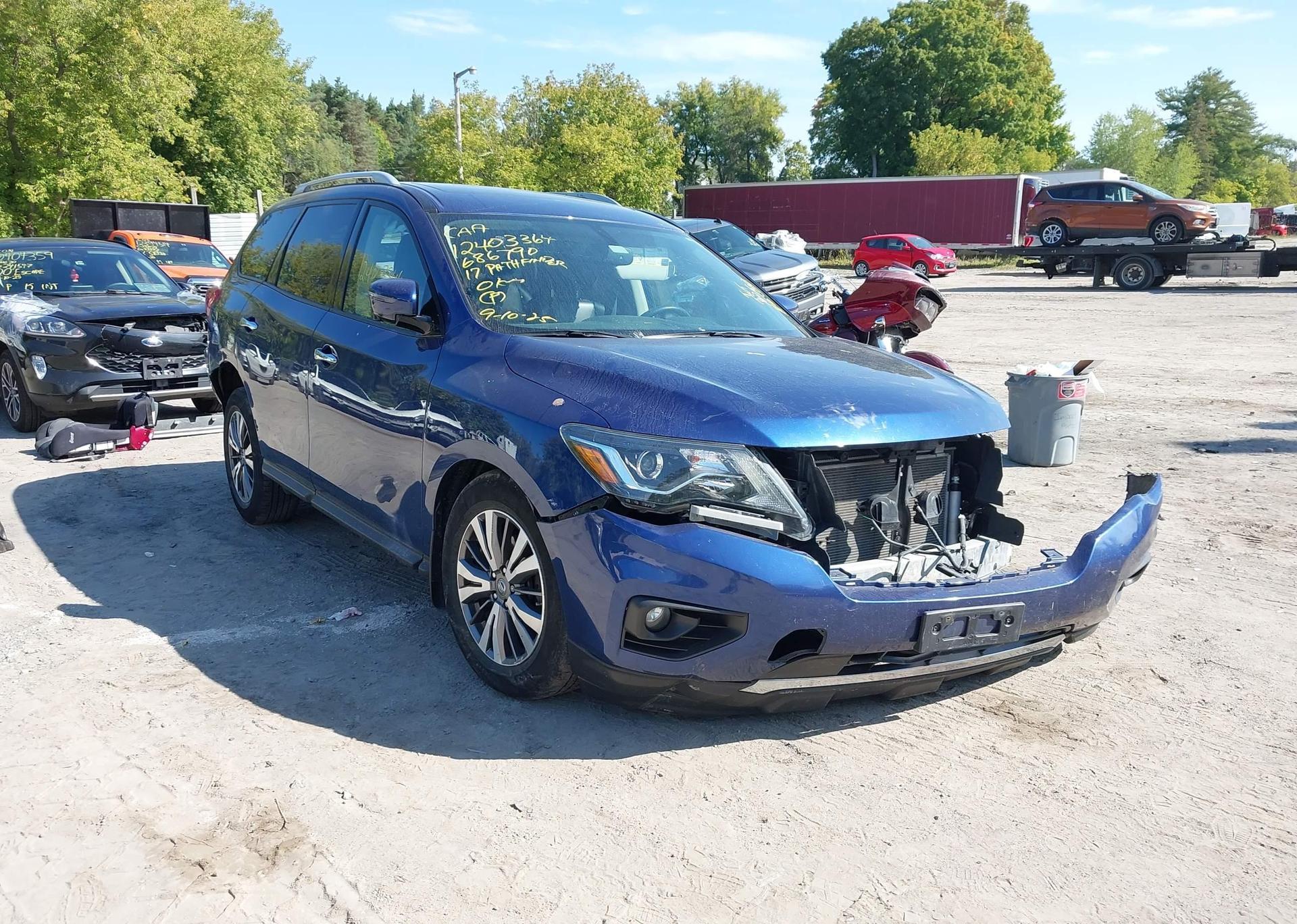 2017 NISSAN PATHFINDER S