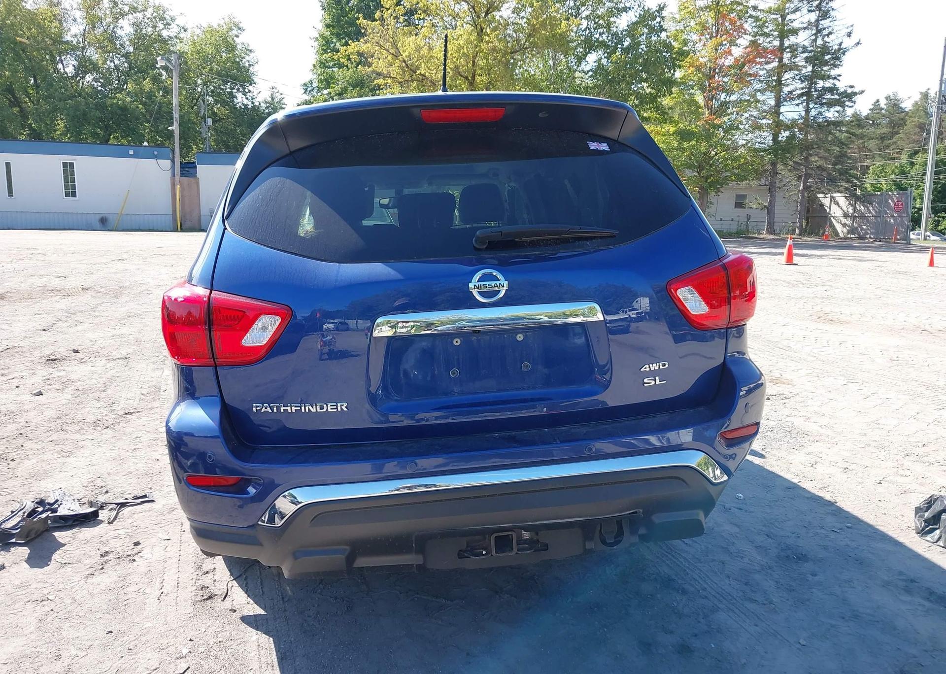 2017 NISSAN PATHFINDER S