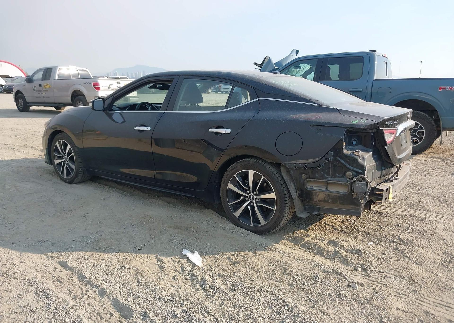2023 NISSAN MAXIMA SL
