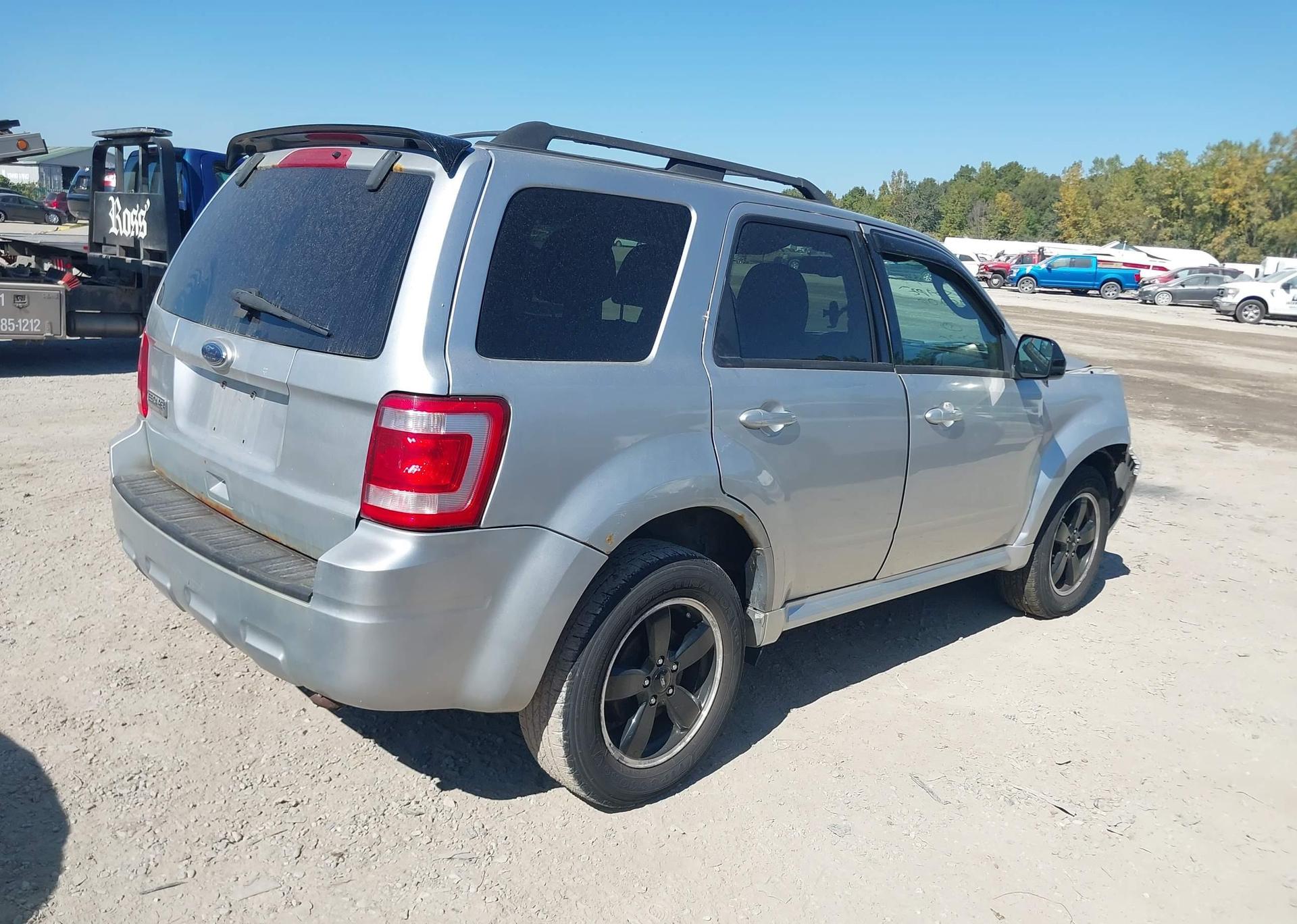 2010 FORD ESCAPE XLT AUTOMATIC