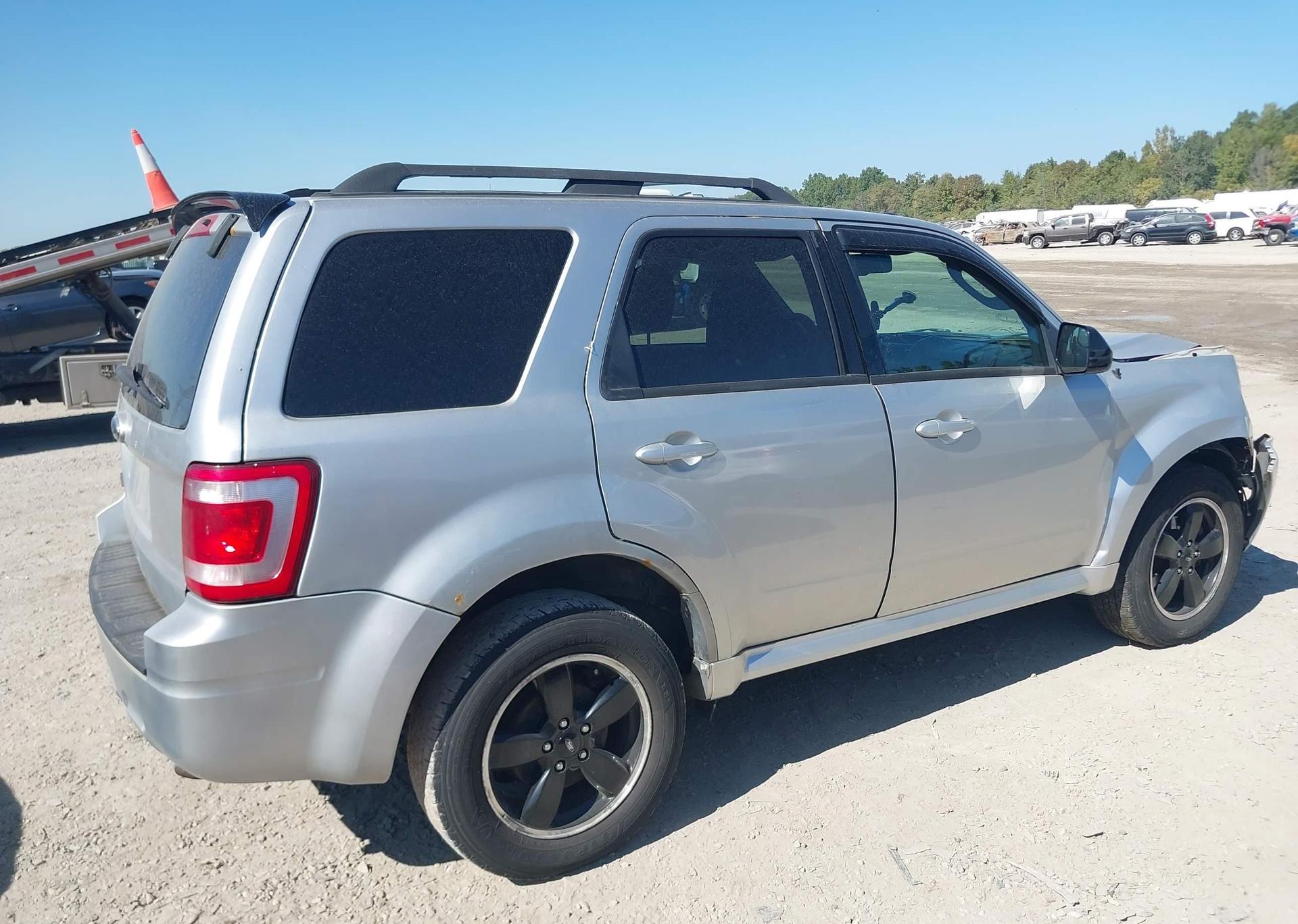 2010 FORD ESCAPE XLT AUTOMATIC