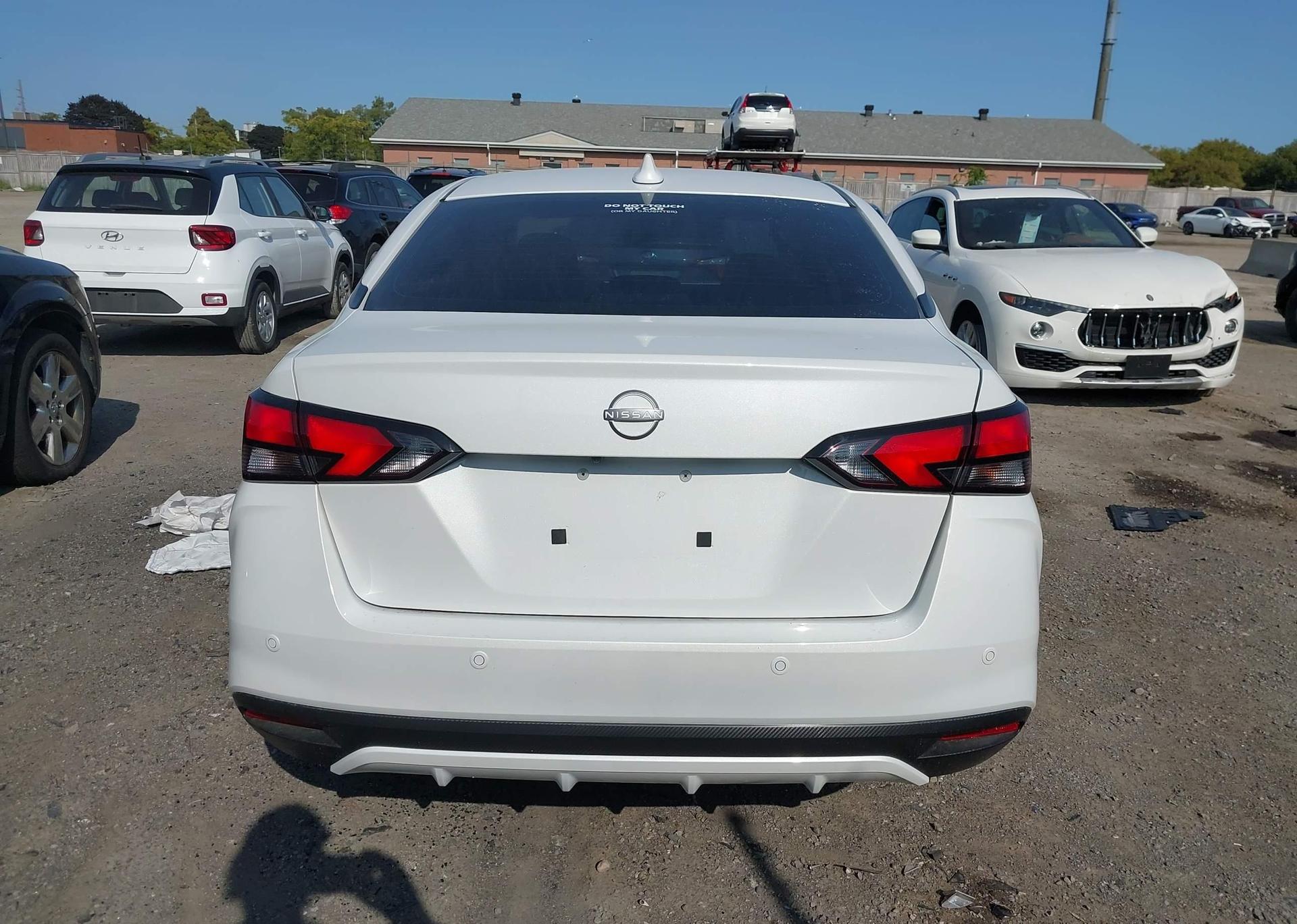 2024 NISSAN VERSA SV