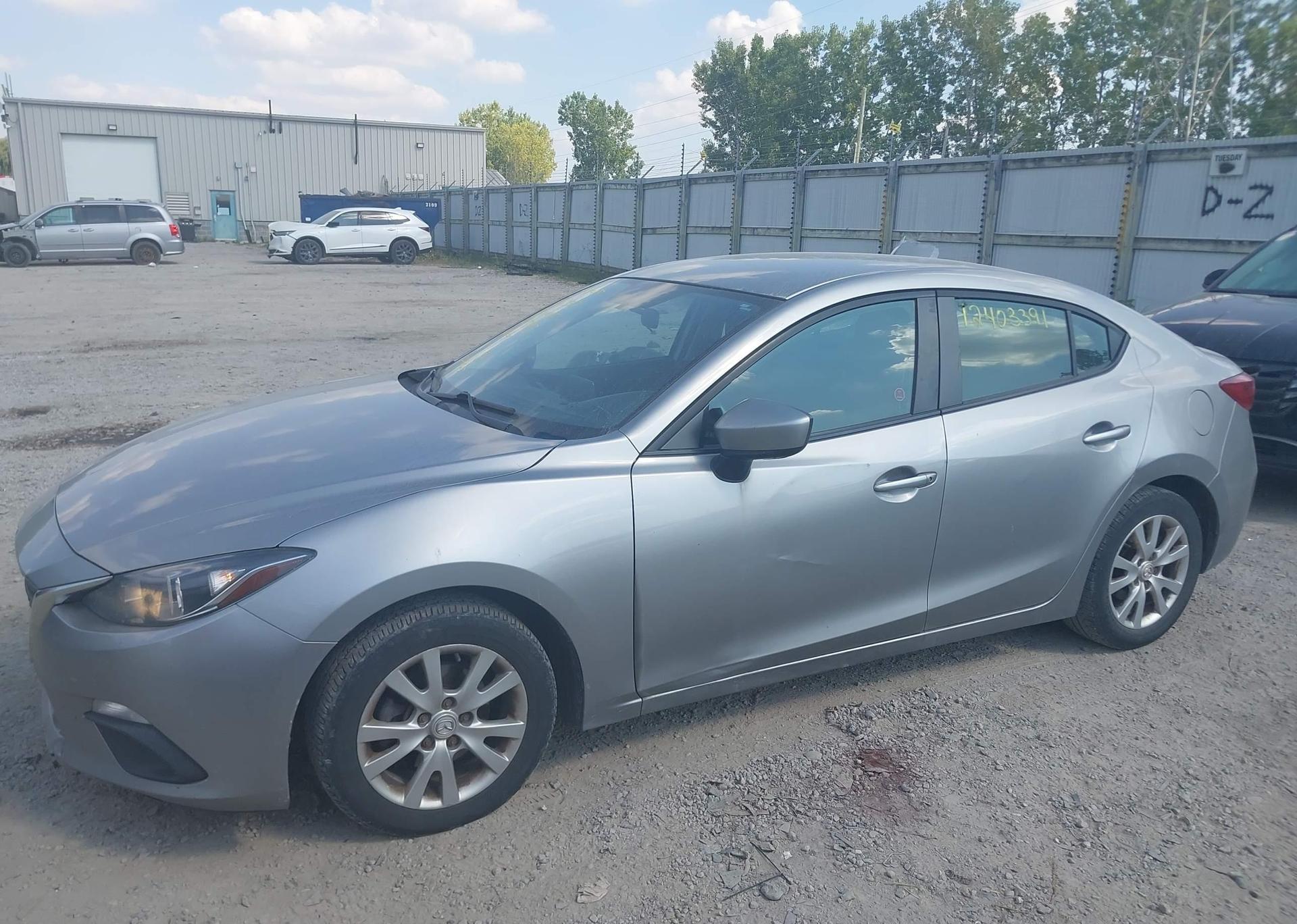 2016 MAZDA MAZDA3
