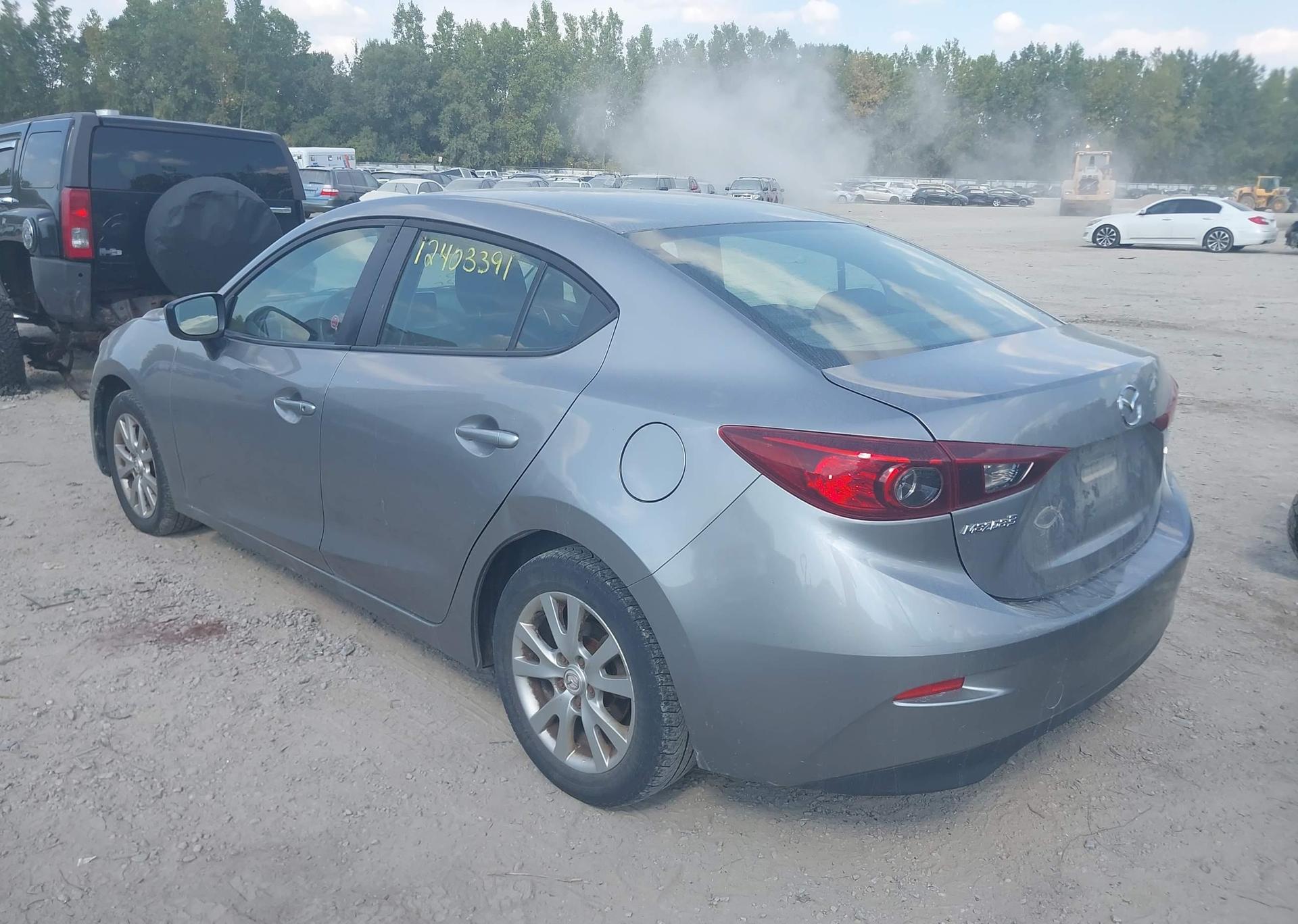 2016 MAZDA MAZDA3