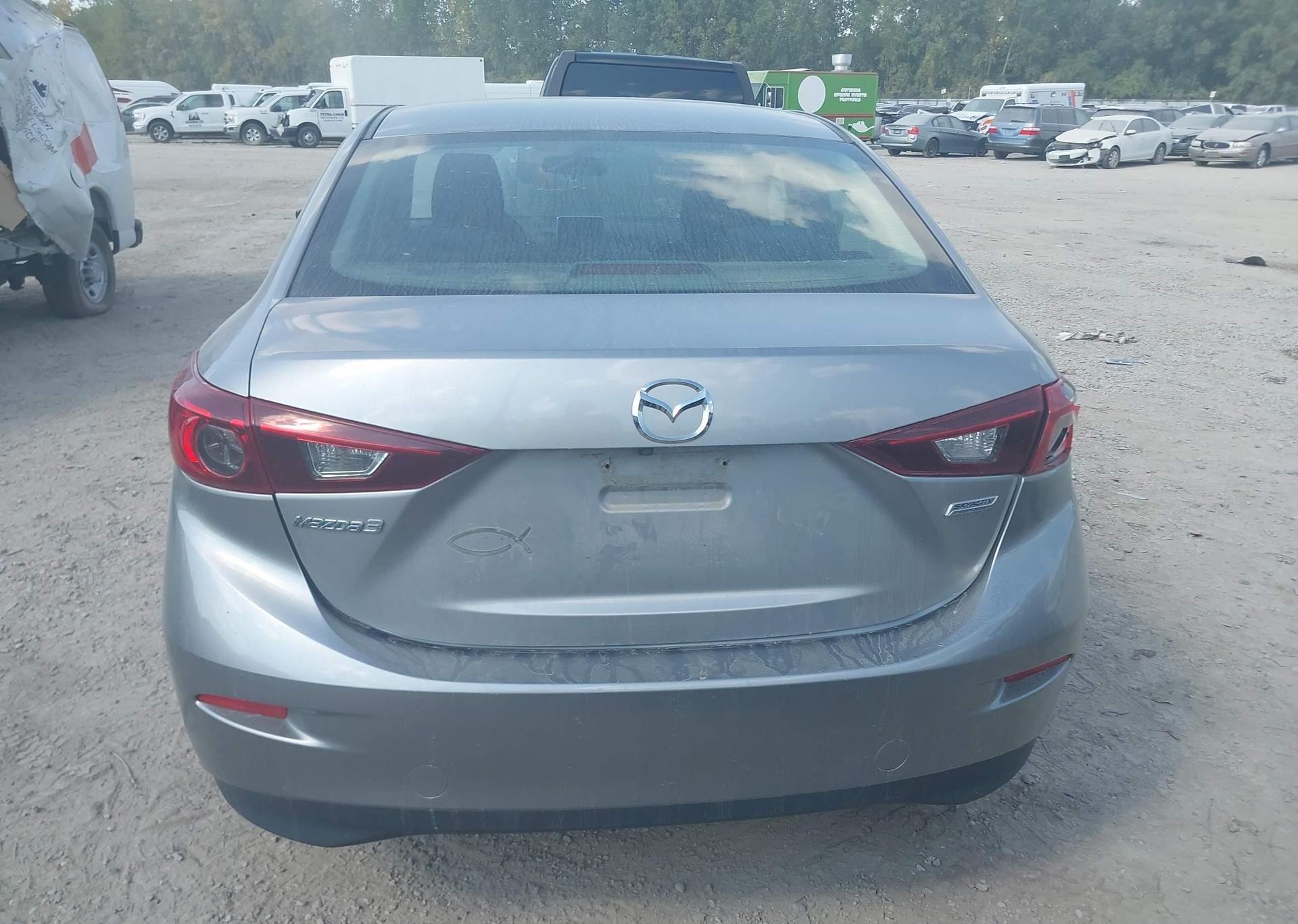 2016 MAZDA MAZDA3
