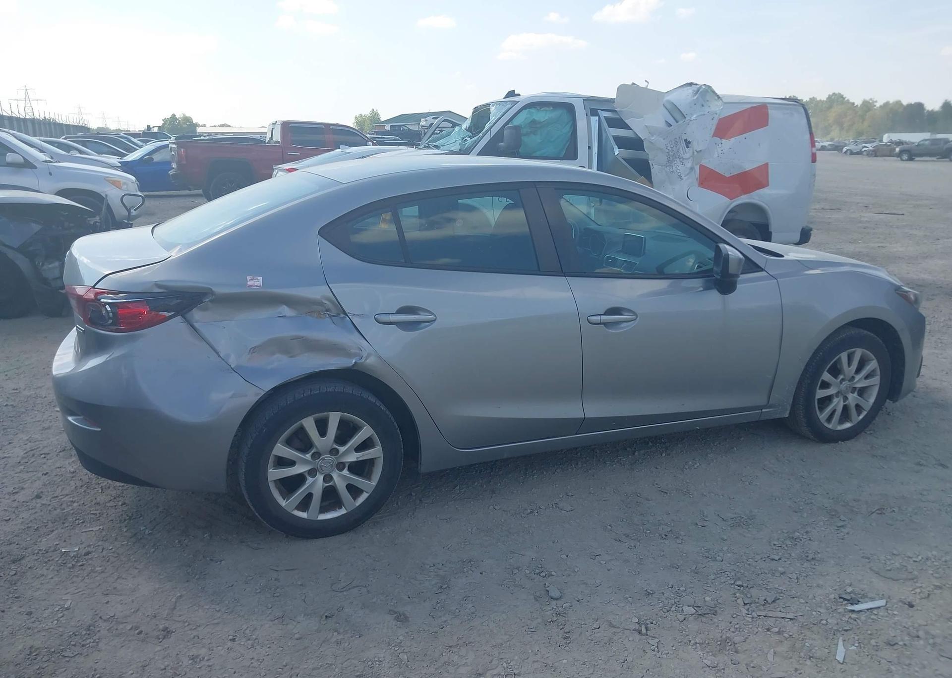 2016 MAZDA MAZDA3