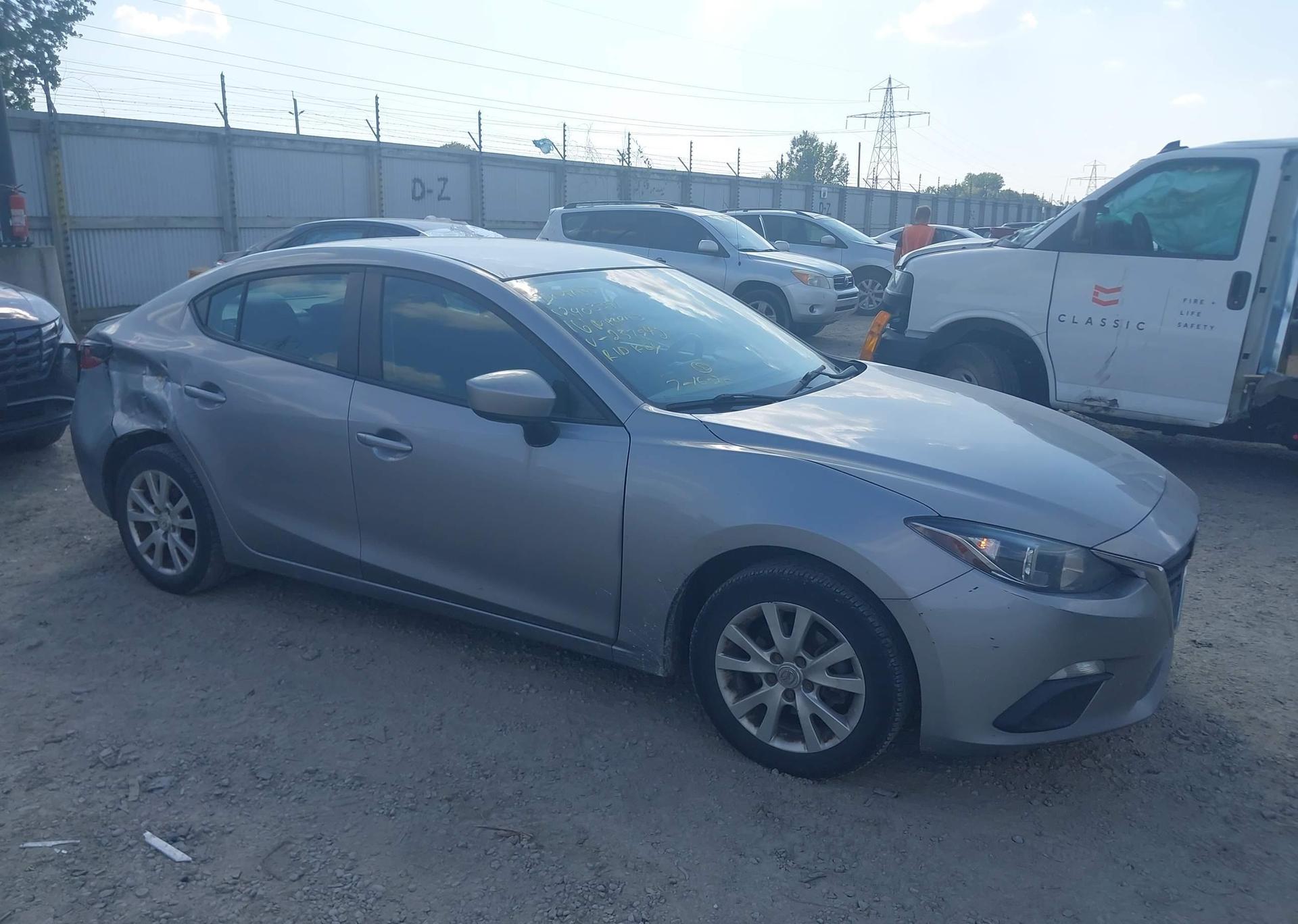2016 MAZDA MAZDA3