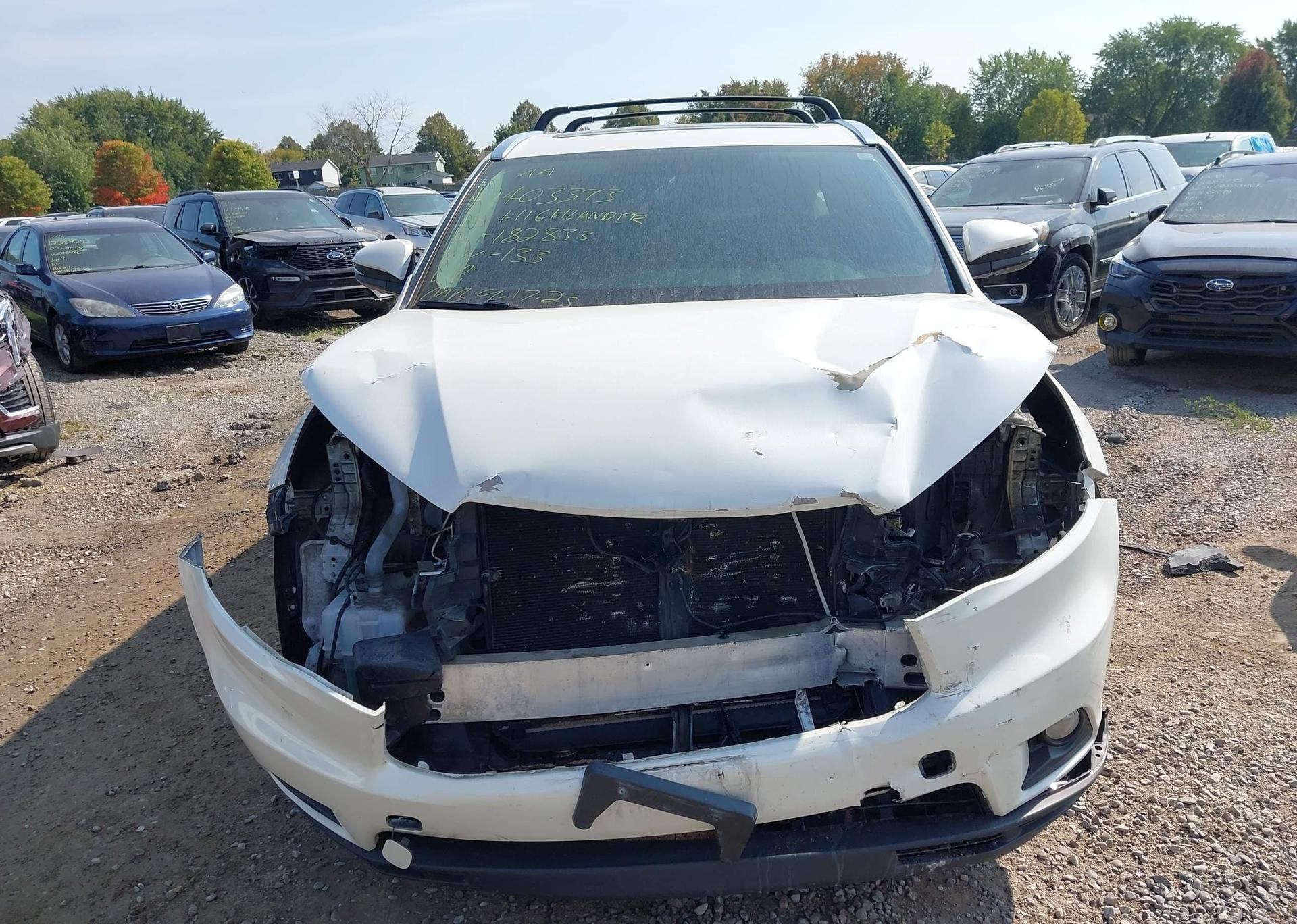 2015 TOYOTA HIGHLANDER LIMITED