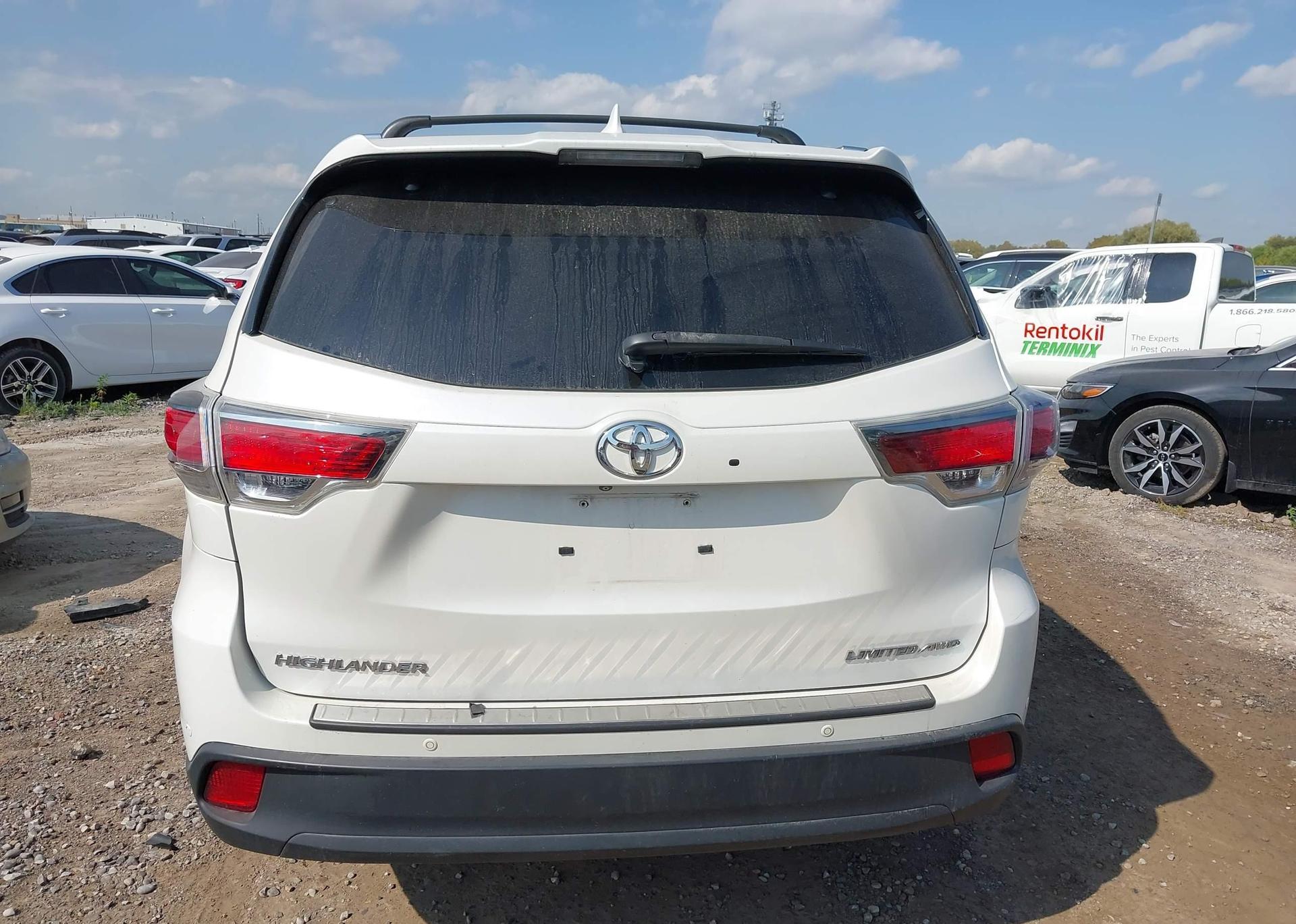 2015 TOYOTA HIGHLANDER LIMITED