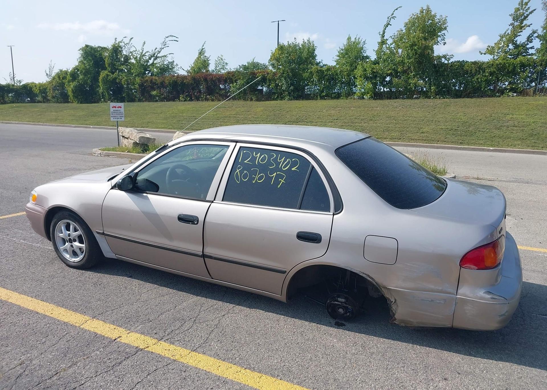 2000 TOYOTA COROLLA