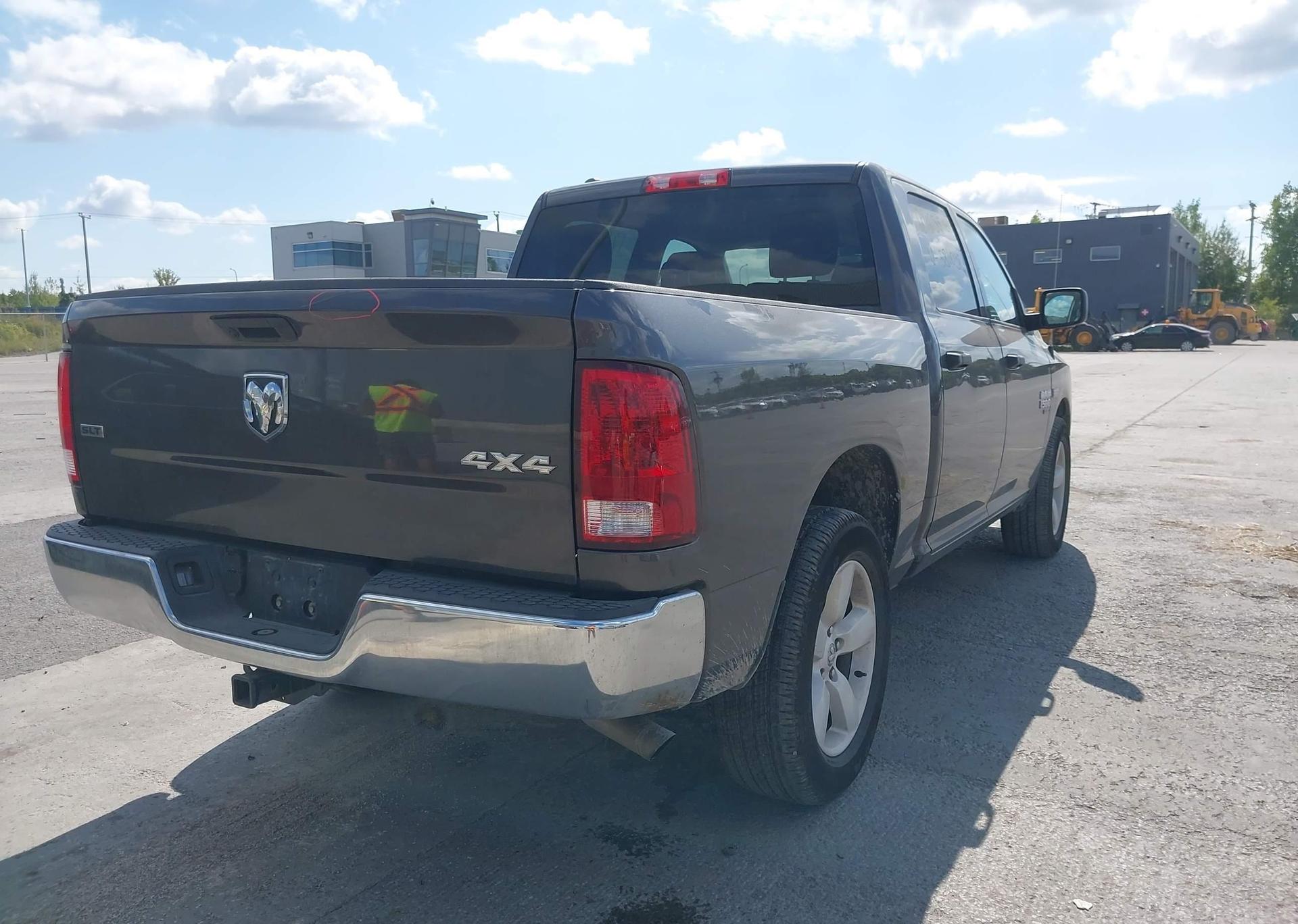 2023 RAM 1500 CLASSIC SLT