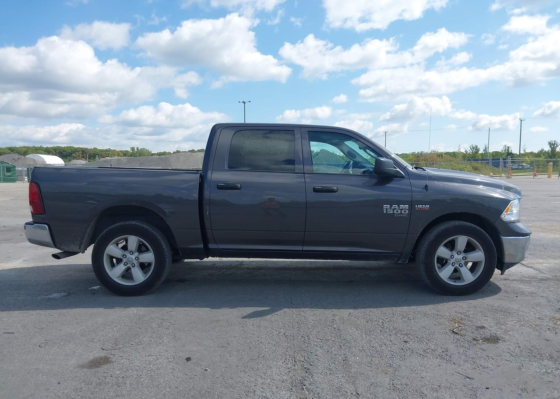 2023 RAM 1500 CLASSIC SLT