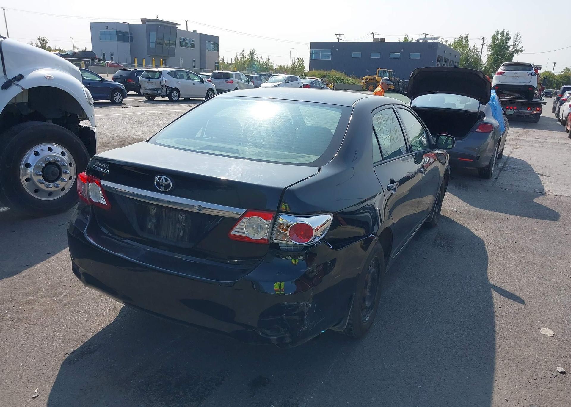 2011 TOYOTA COROLLA