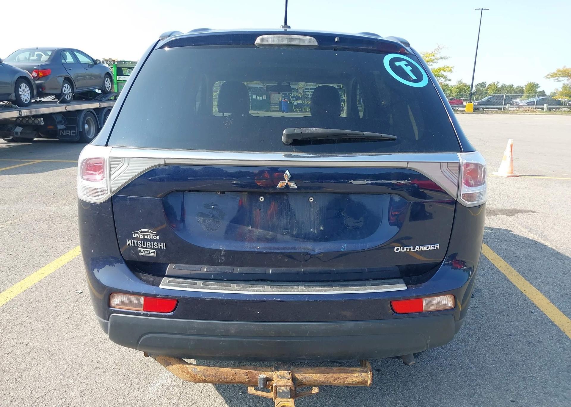 2014 MITSUBISHI outlander