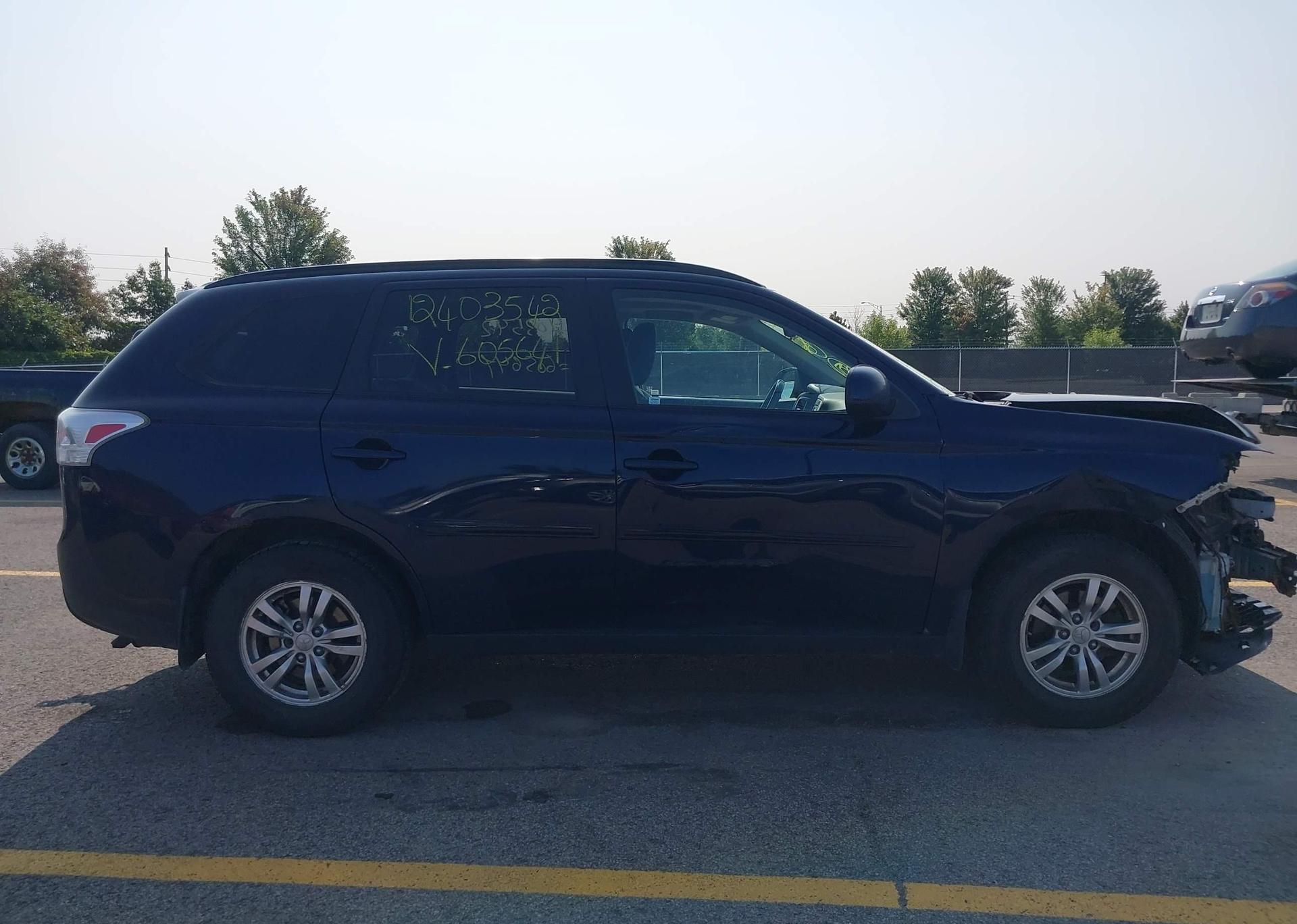 2014 MITSUBISHI outlander