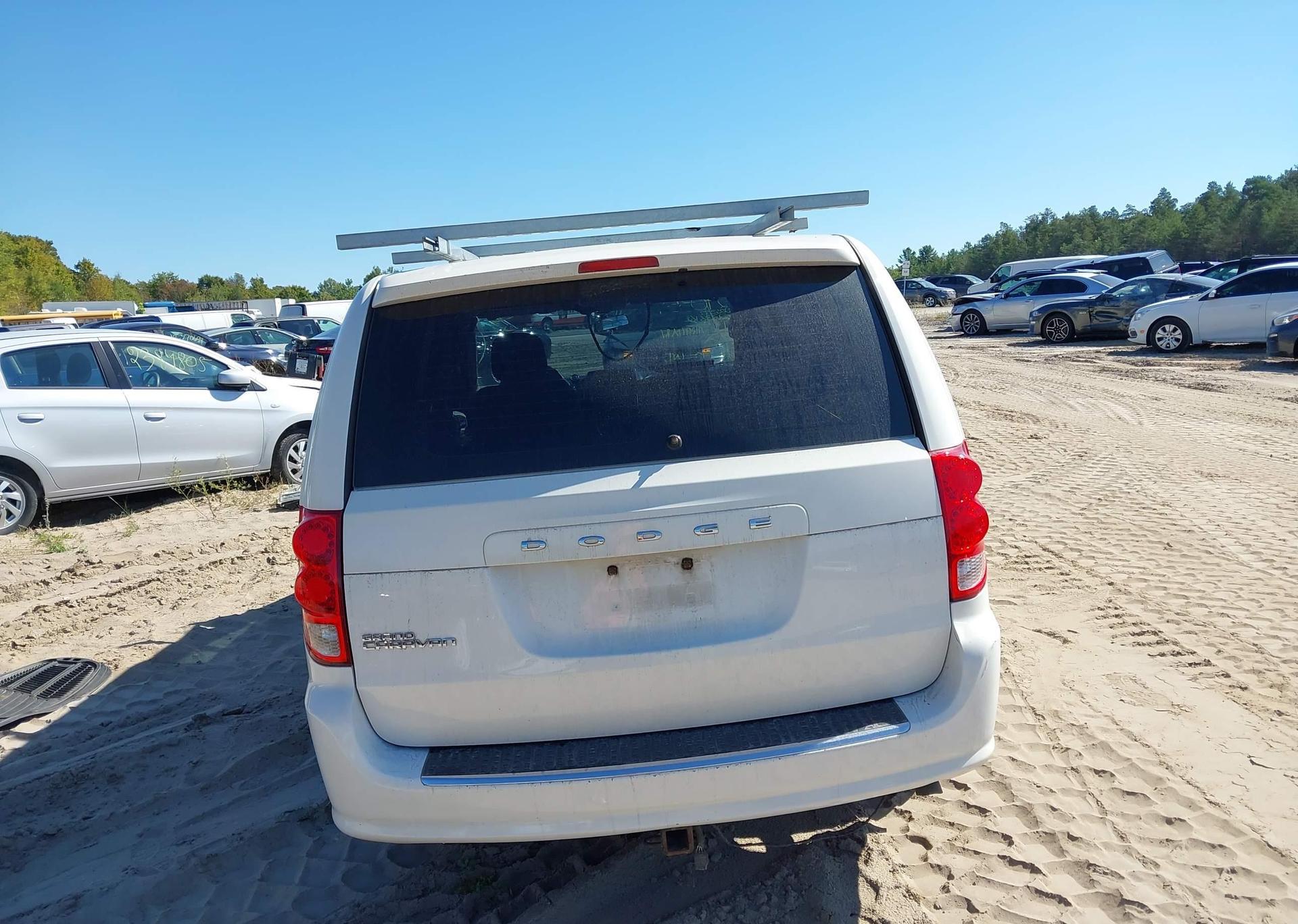 2011 DODGE GRAND CARAVAN EXPRESS