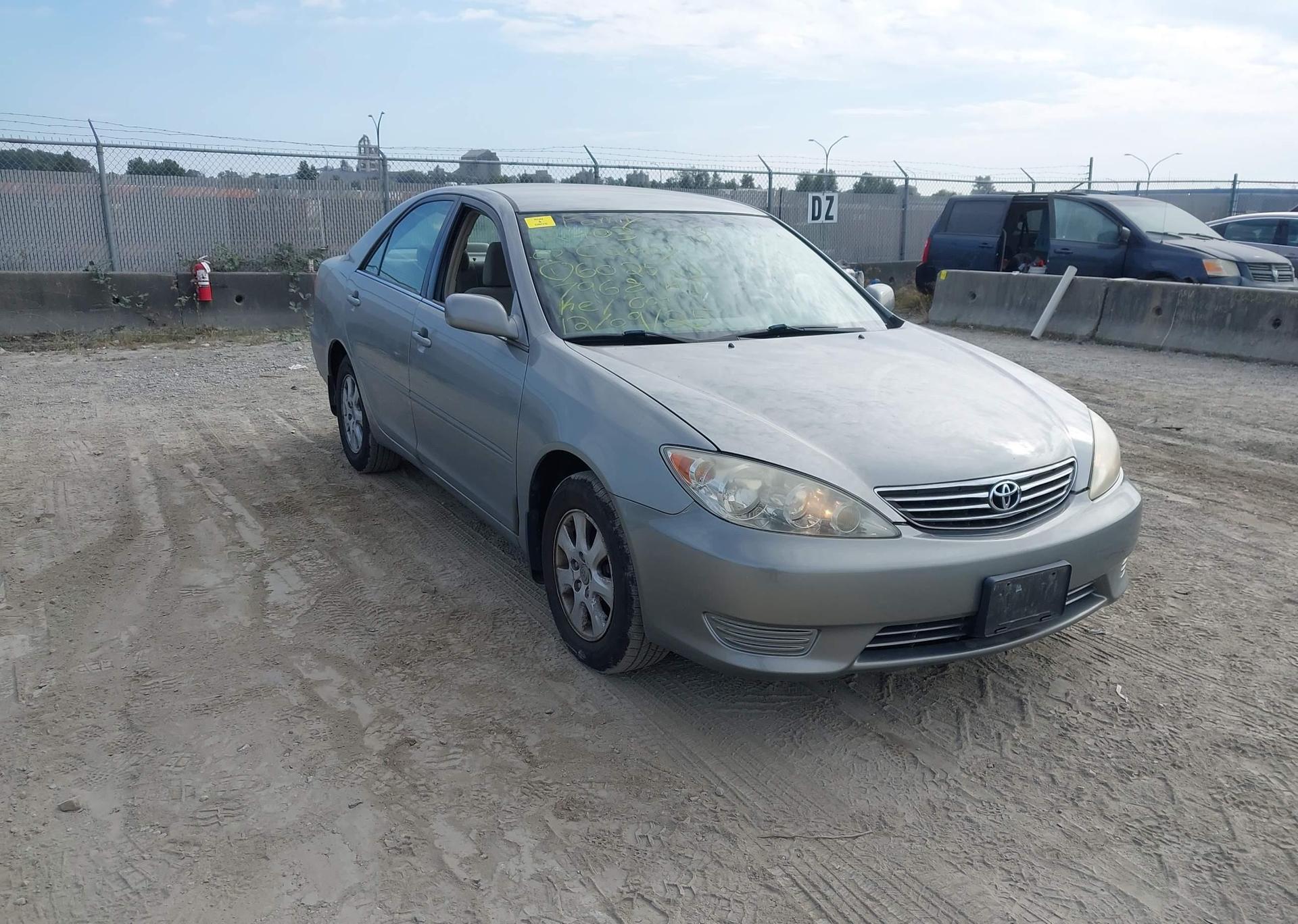 2005 TOYOTA CAMRY LE V6